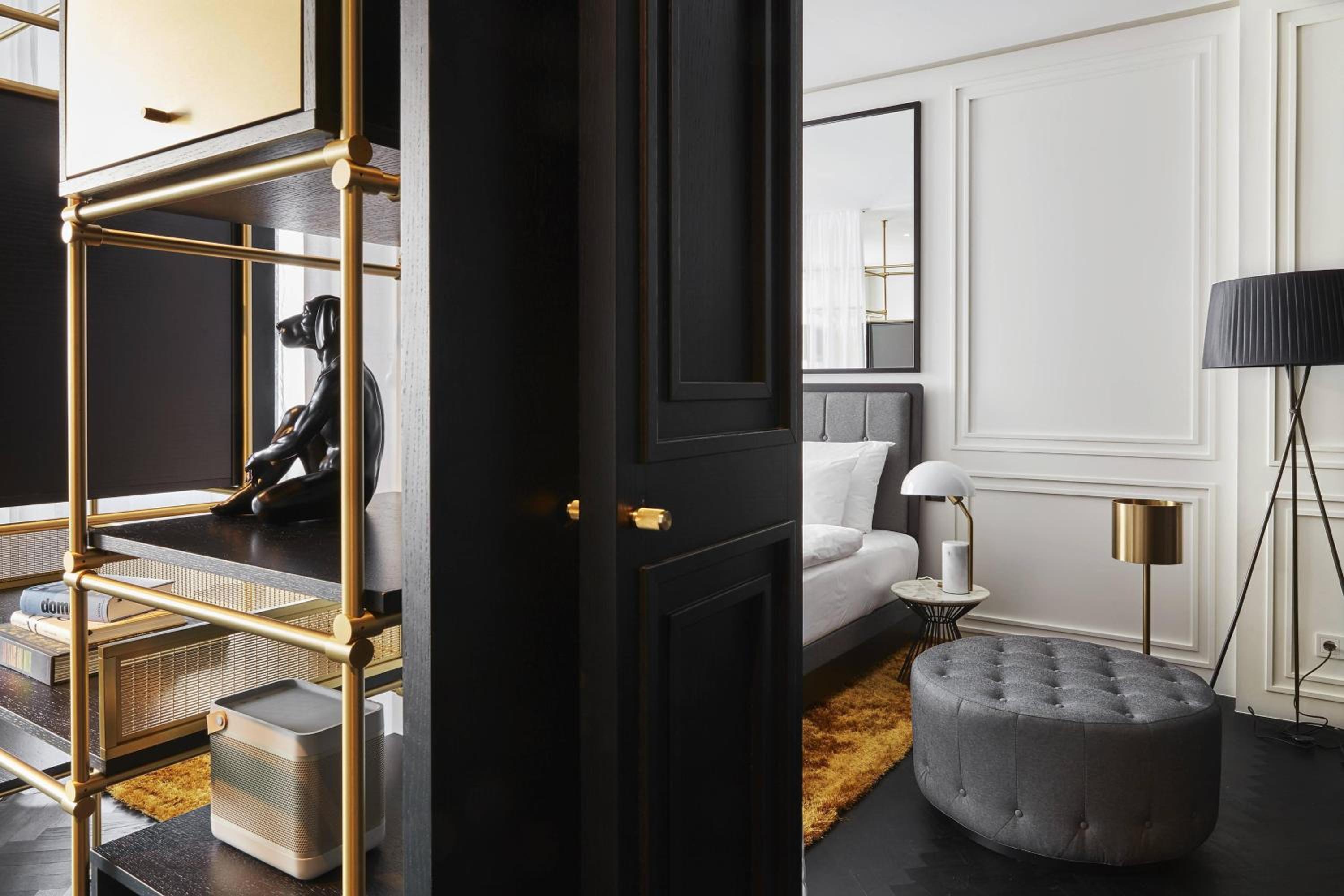 Executive Suite, Suite, 1 King - Photo 3