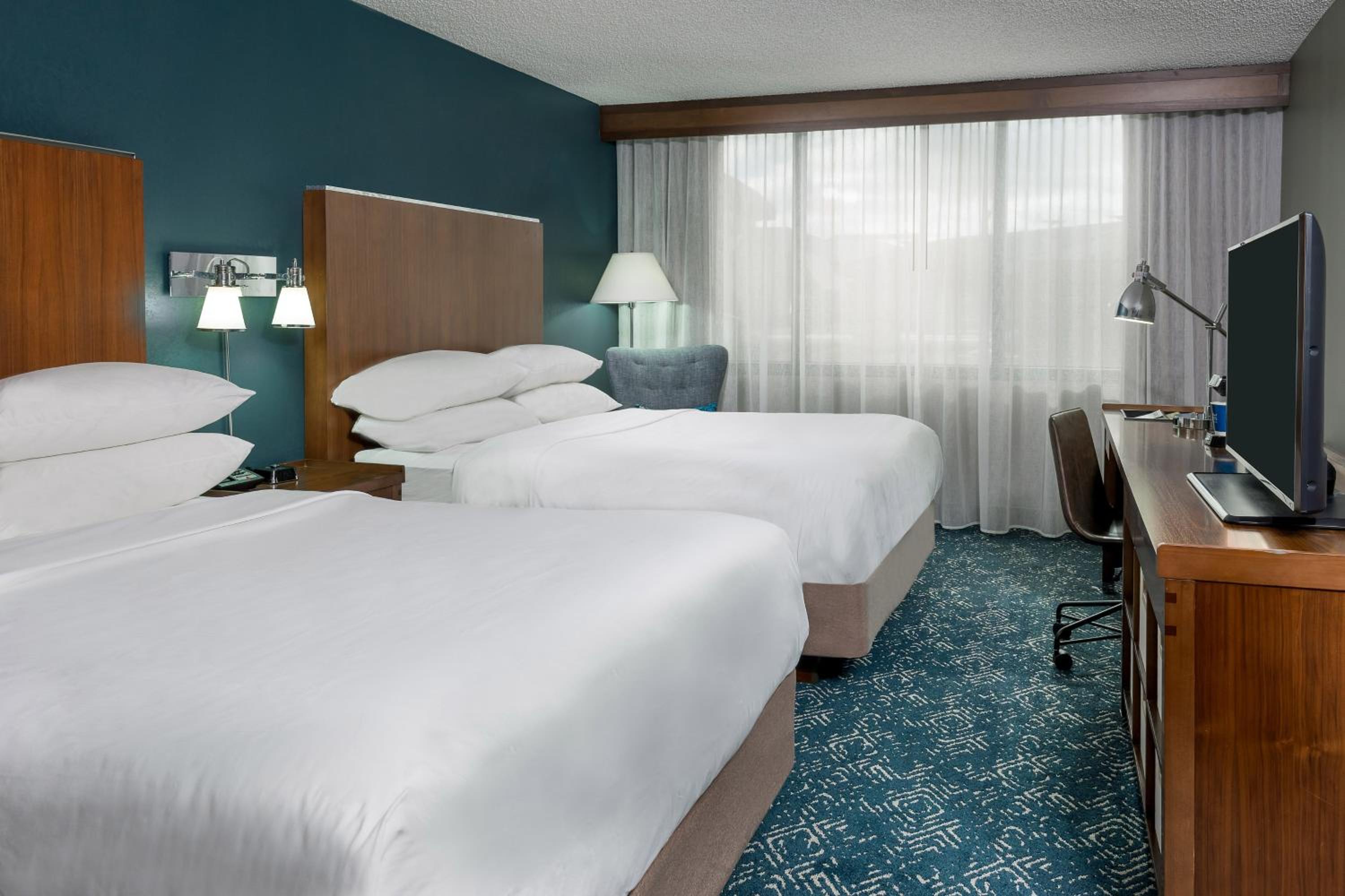 Queen Room with Two Queen Beds photo 1