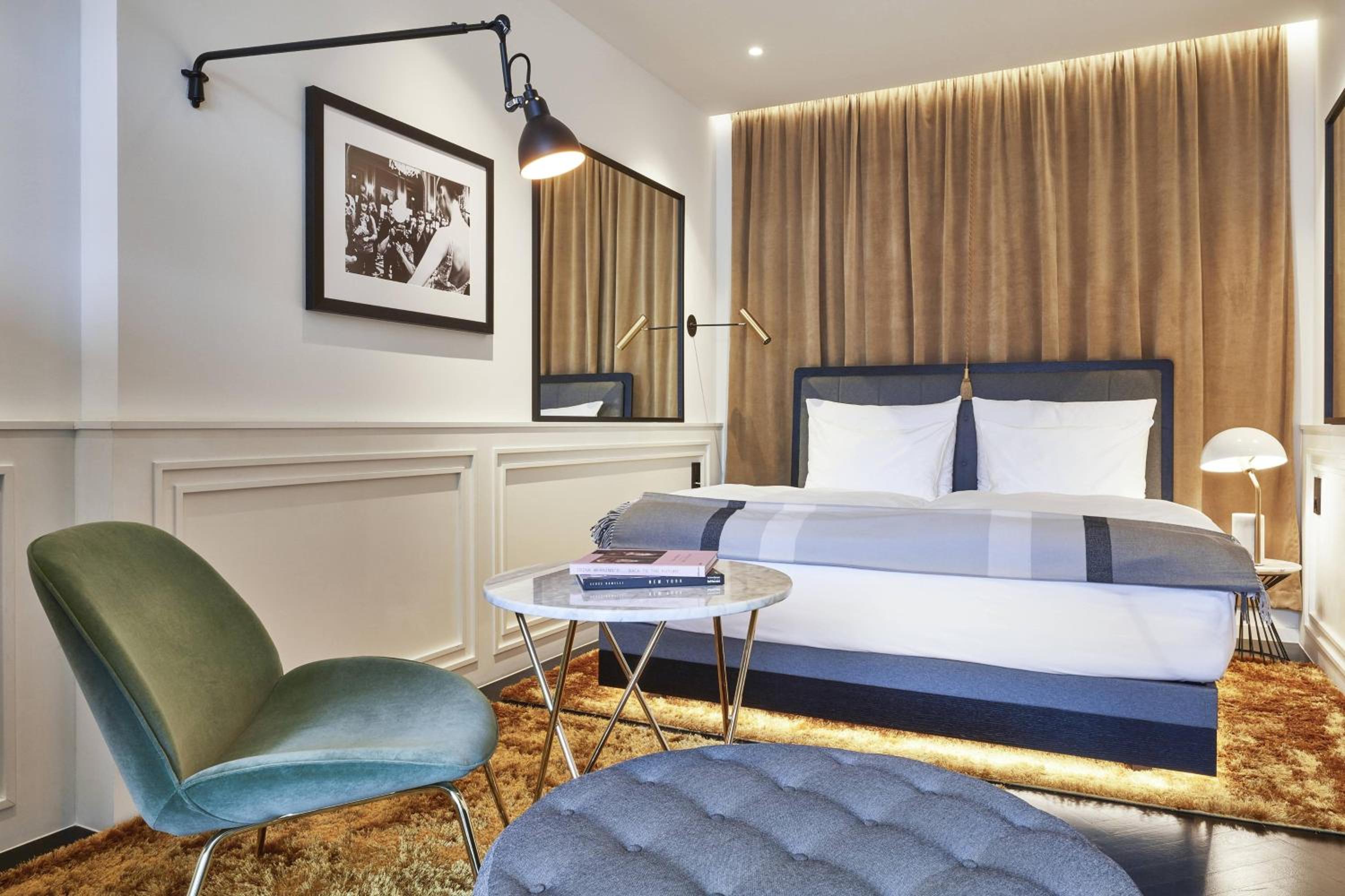 Premium Gästezimmer, Gästezimmer, 1 Kingsize-Bett, Balkon Premium Gästezimmer, Gästezimmer, 1 Kingsize-Bett, Balkon