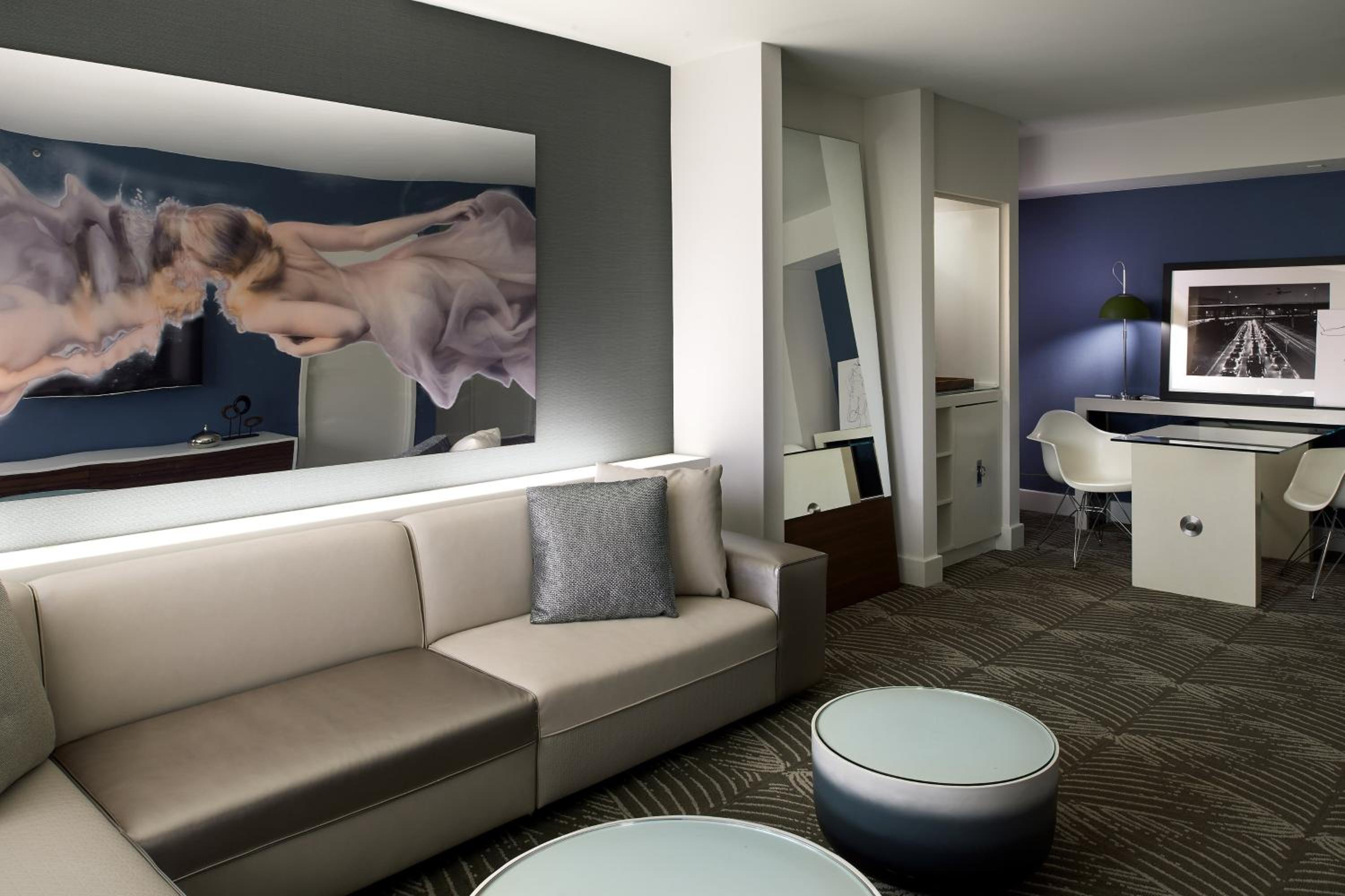 Spectacular One-Bedroom Corner King Suite