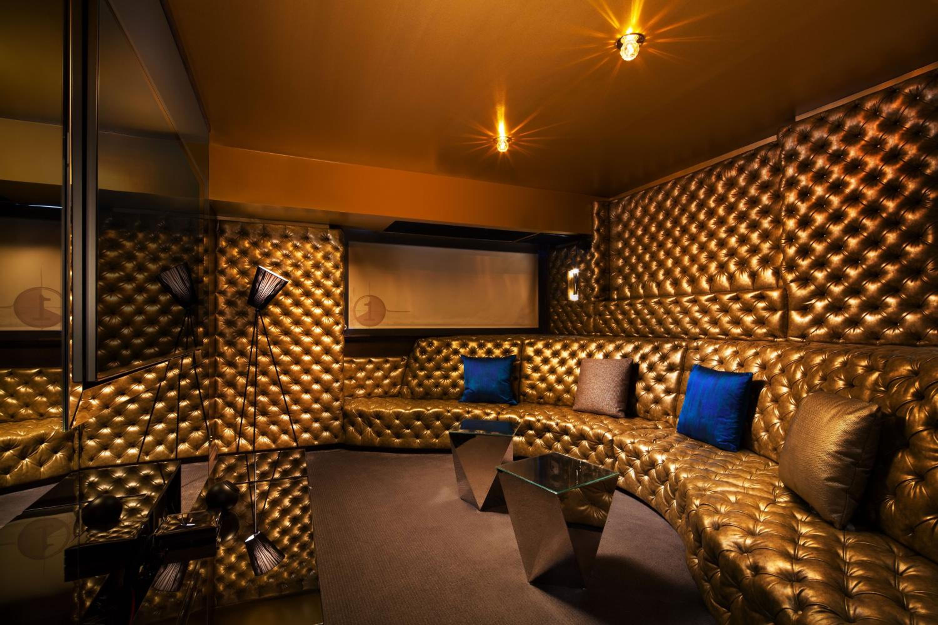 Extreme Wow One-Bedroom Presidential King Suite