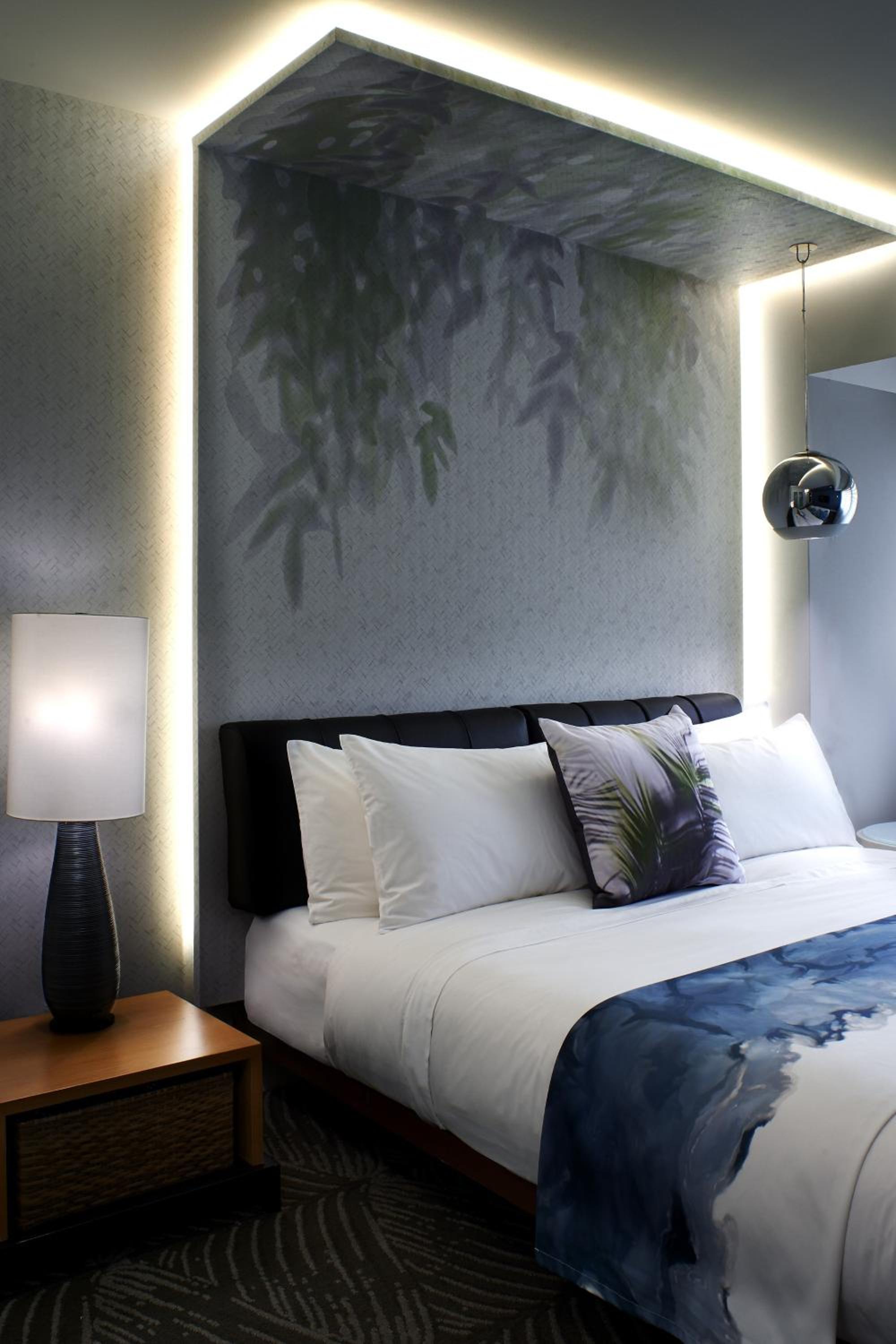 Spectacular One-Bedroom King Suite