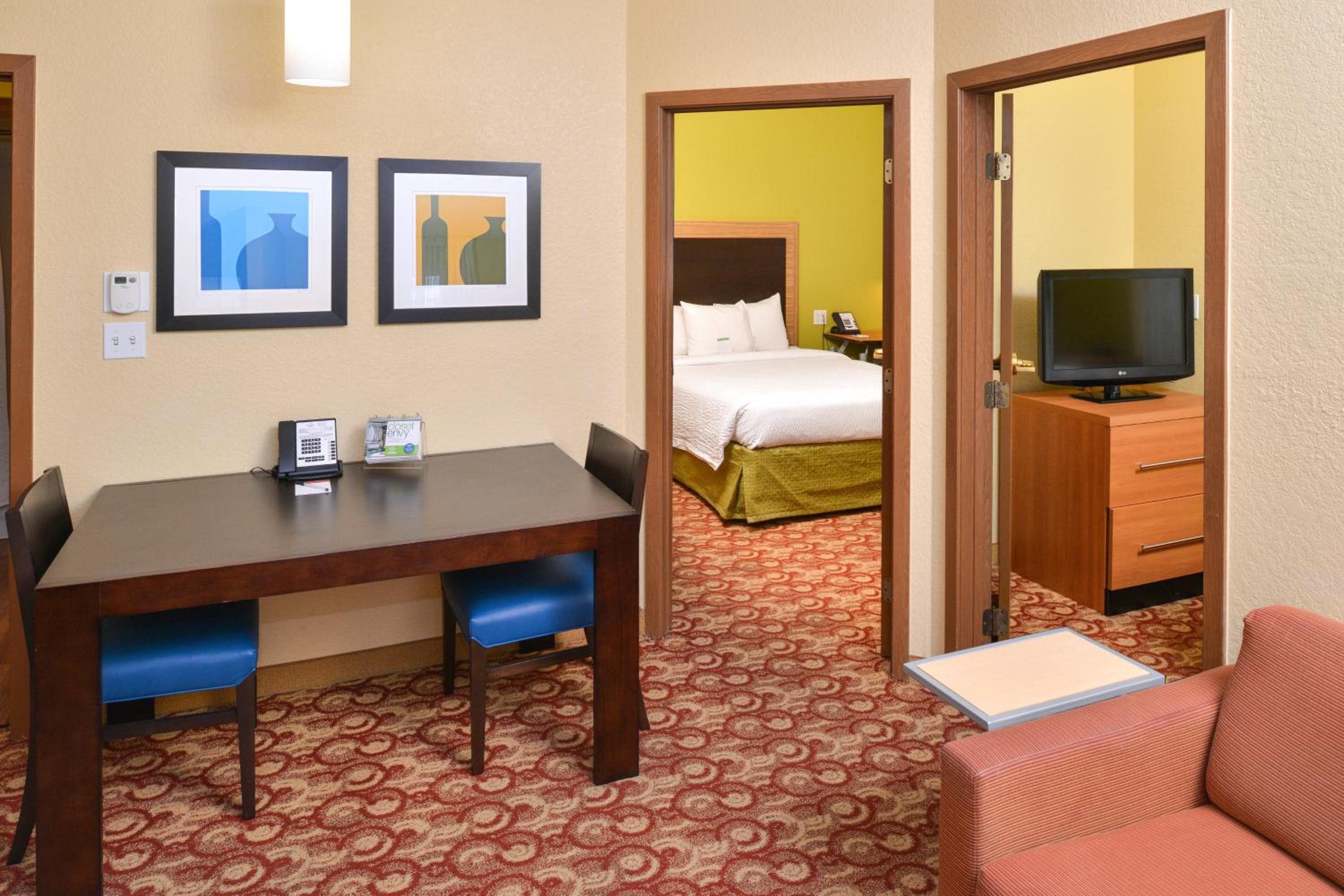 Two-Bedroom Queen Suite With Sofa Bed photo 1