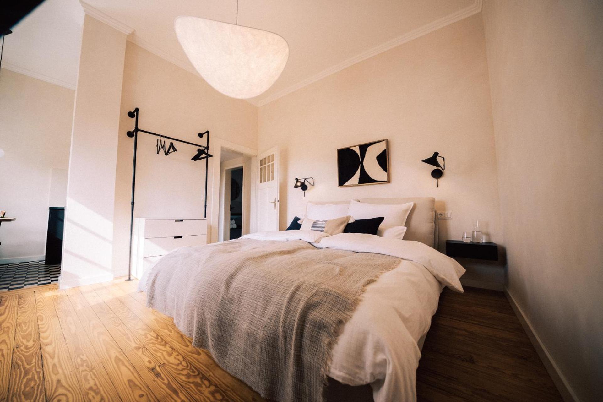 One-Bedroom Apartment photo 1