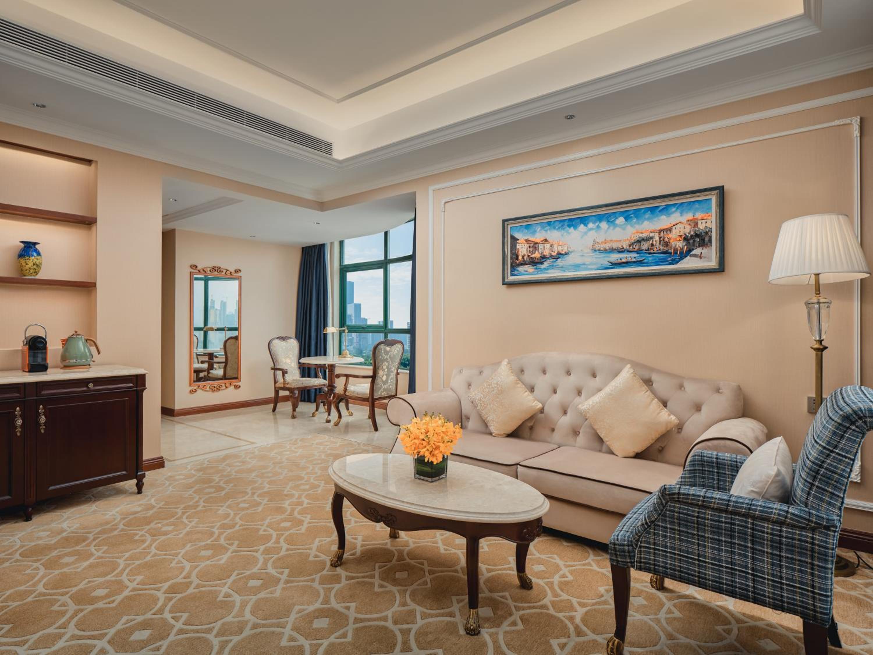 One-Bedroom Twin Suite with Theme Park View