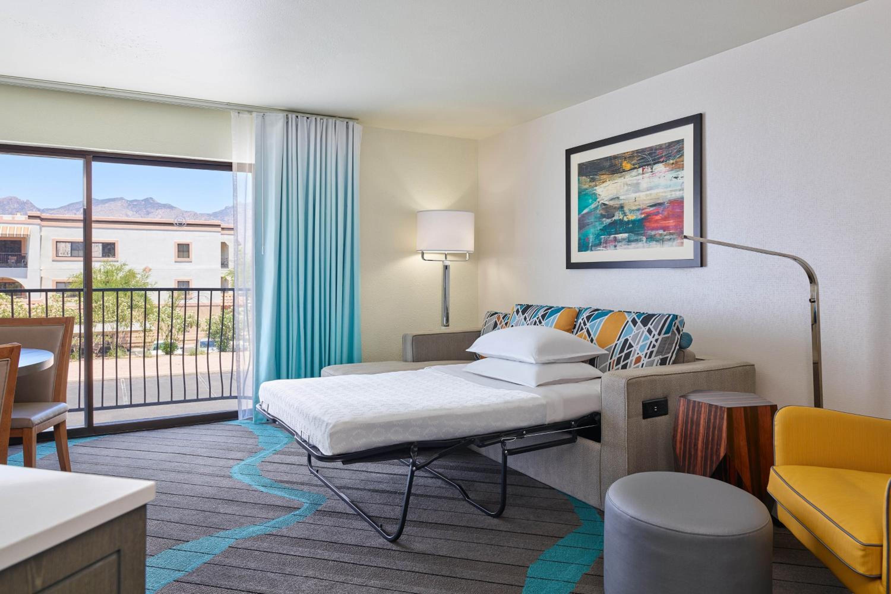 Executive Suite with Two Double with Sofa Bed - Corner room - Photo 6