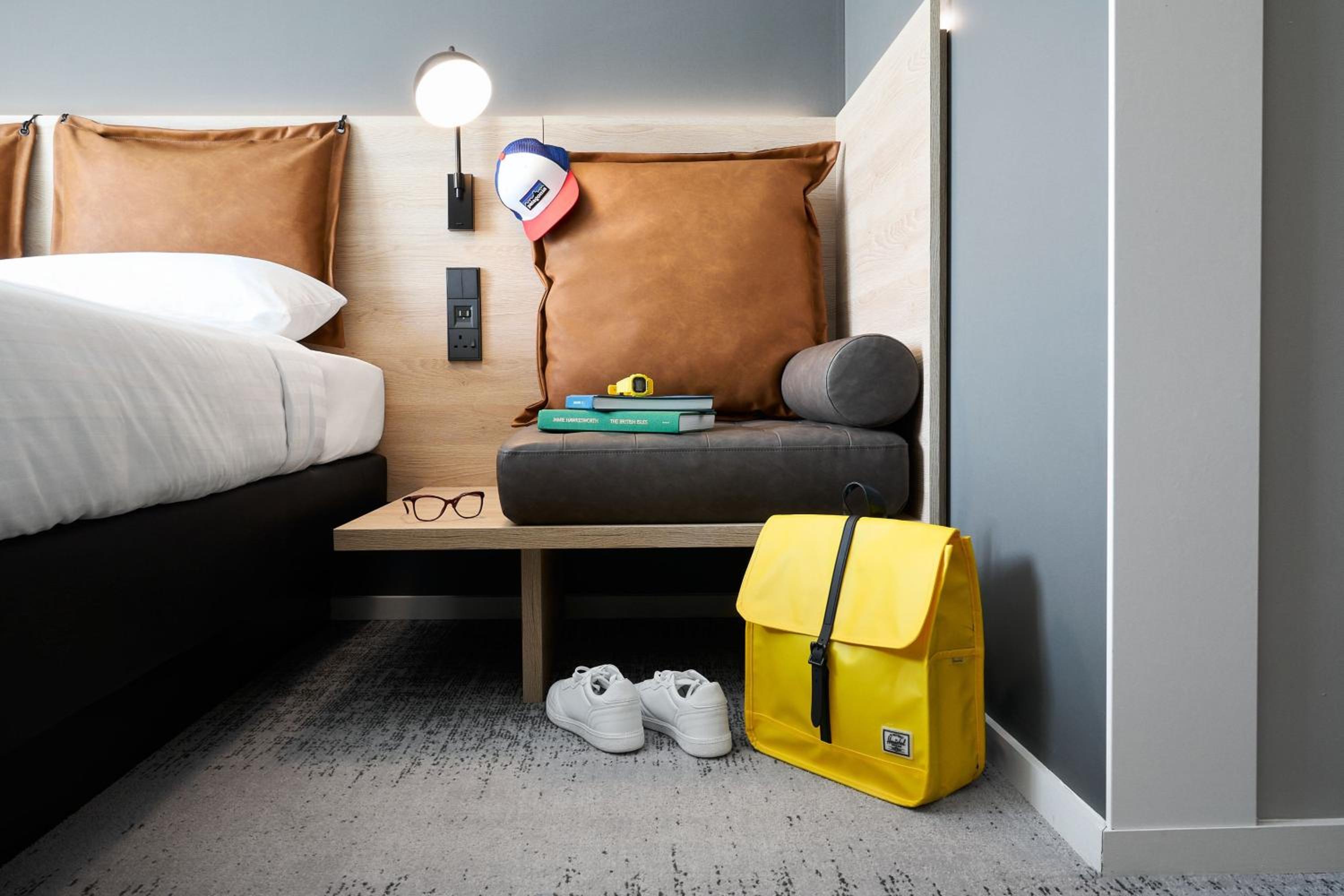 Moxy Queen Room - Photo 1