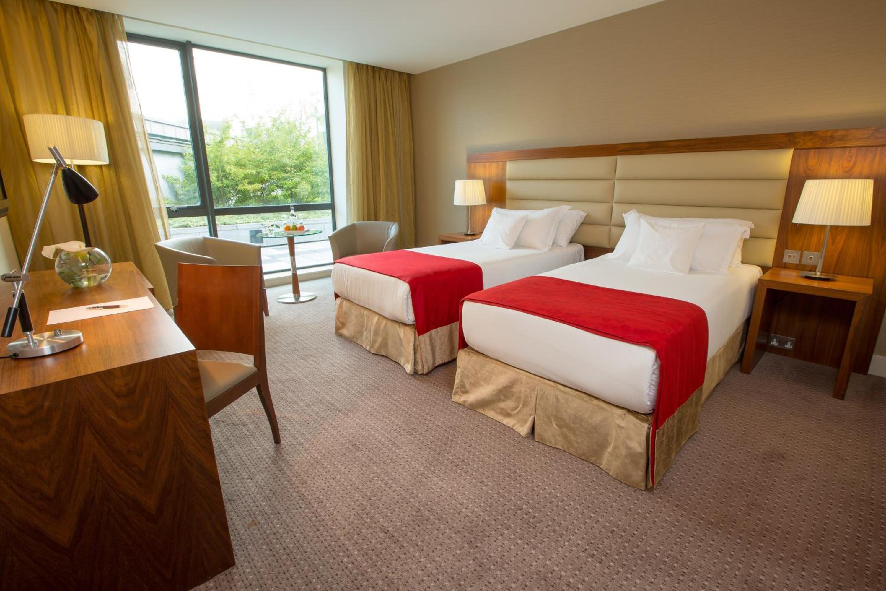 Classic Twin Room - Photo 2