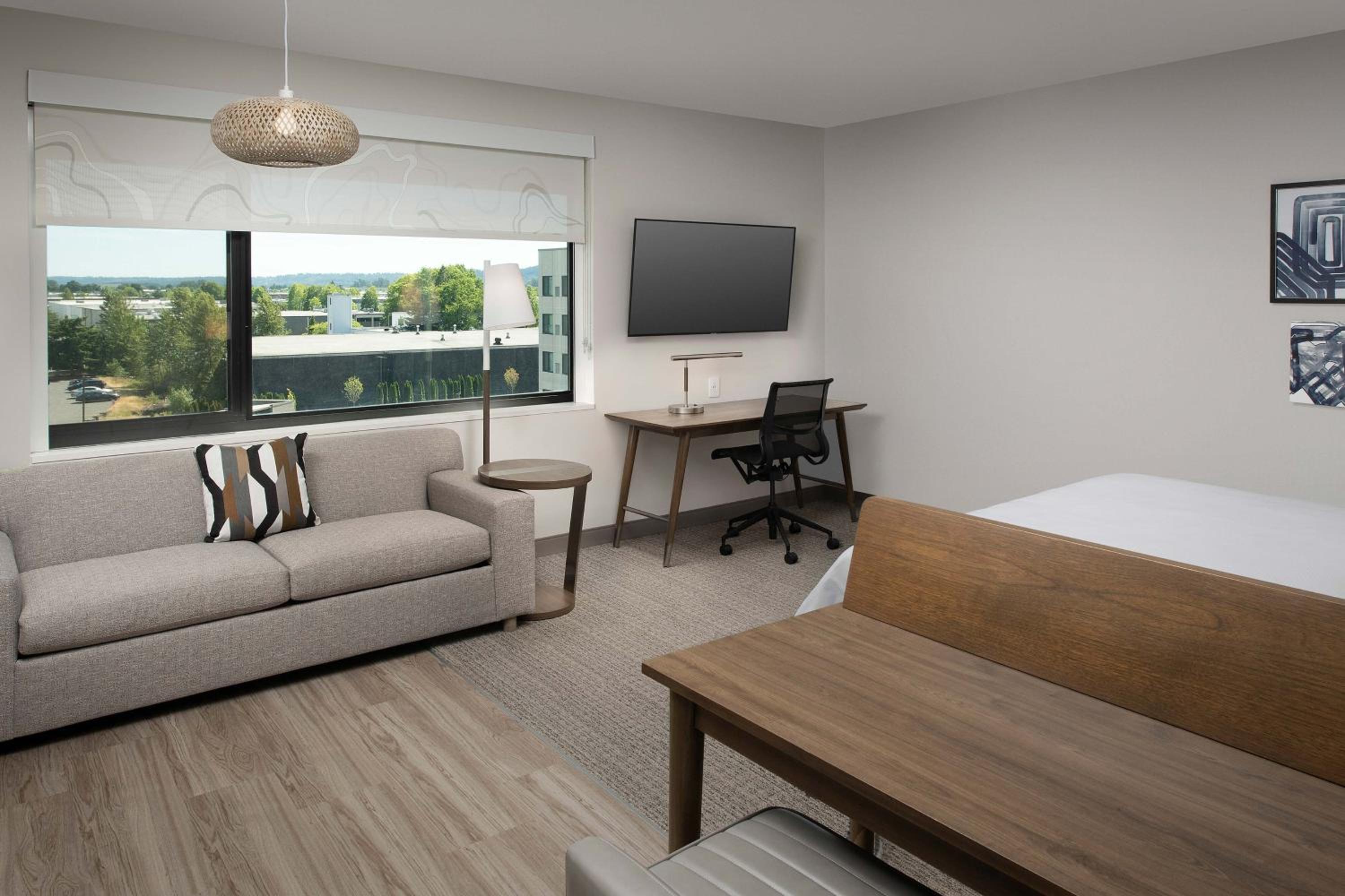 King Studio with Sofa Bed - Photo 5