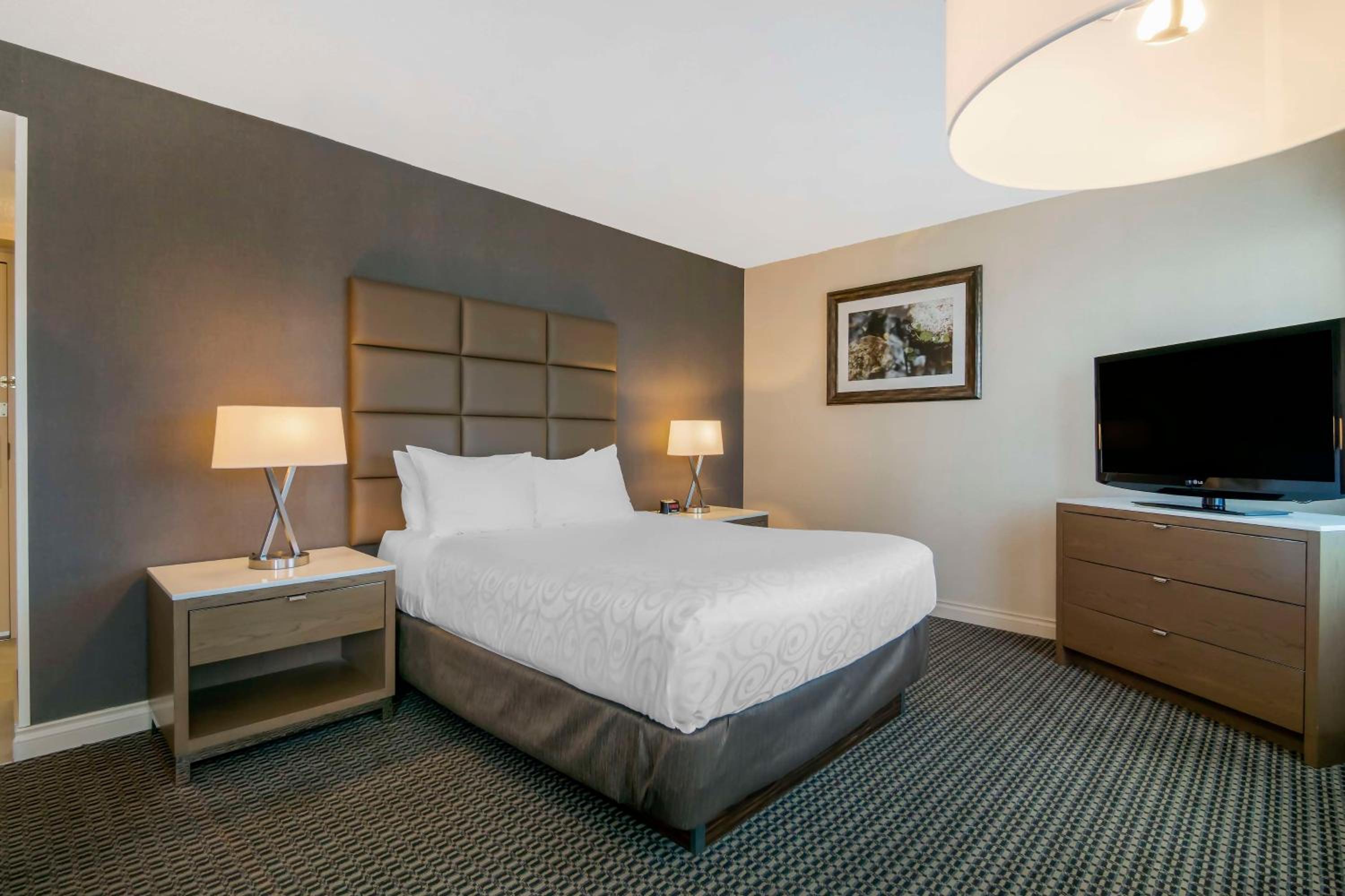 Superior Room, 1 Queen Bed, Non Smoking, Balcony - Photo 6