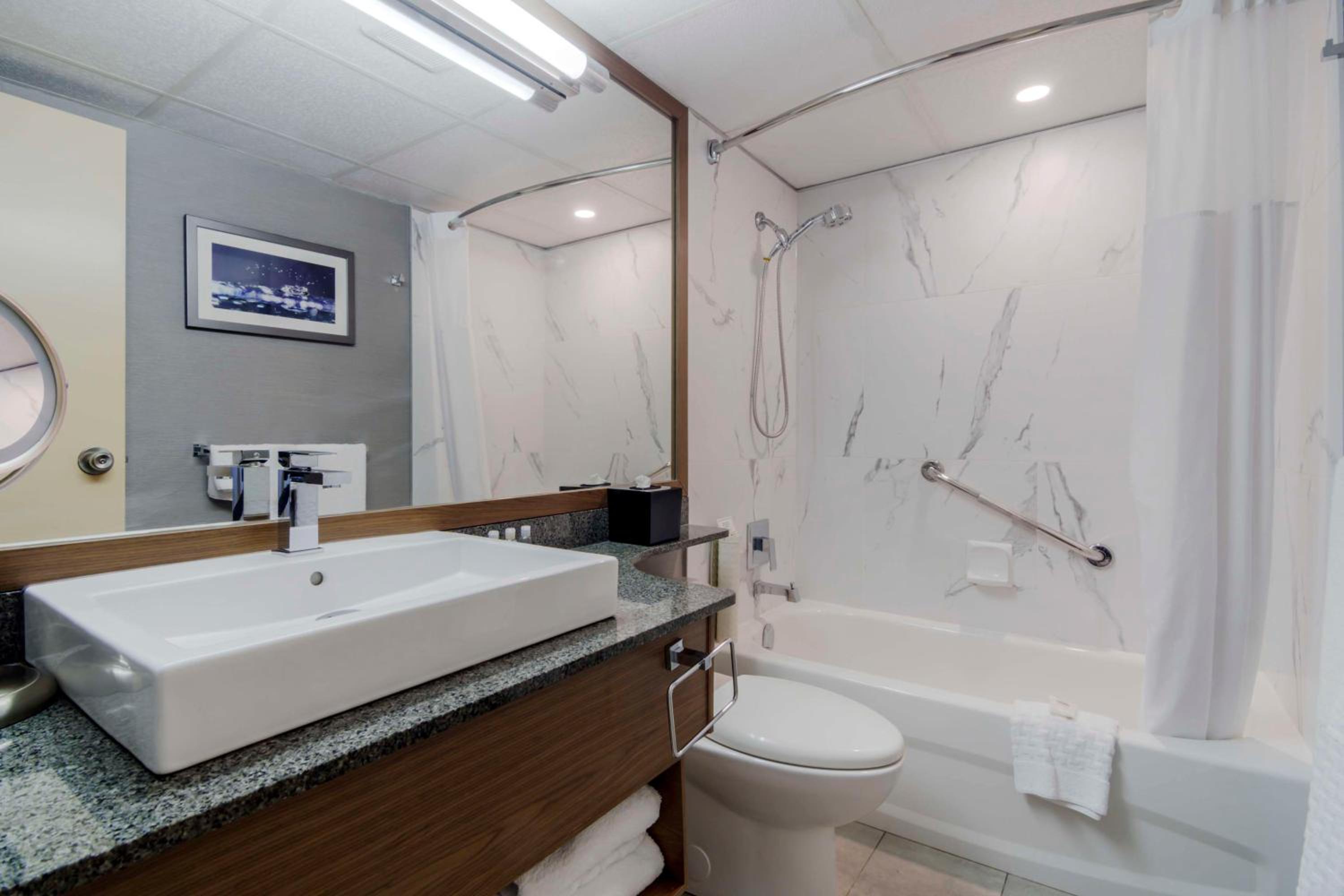 Deluxe Room, 2 Double Beds, Non Smoking, Balcony - Photo 3