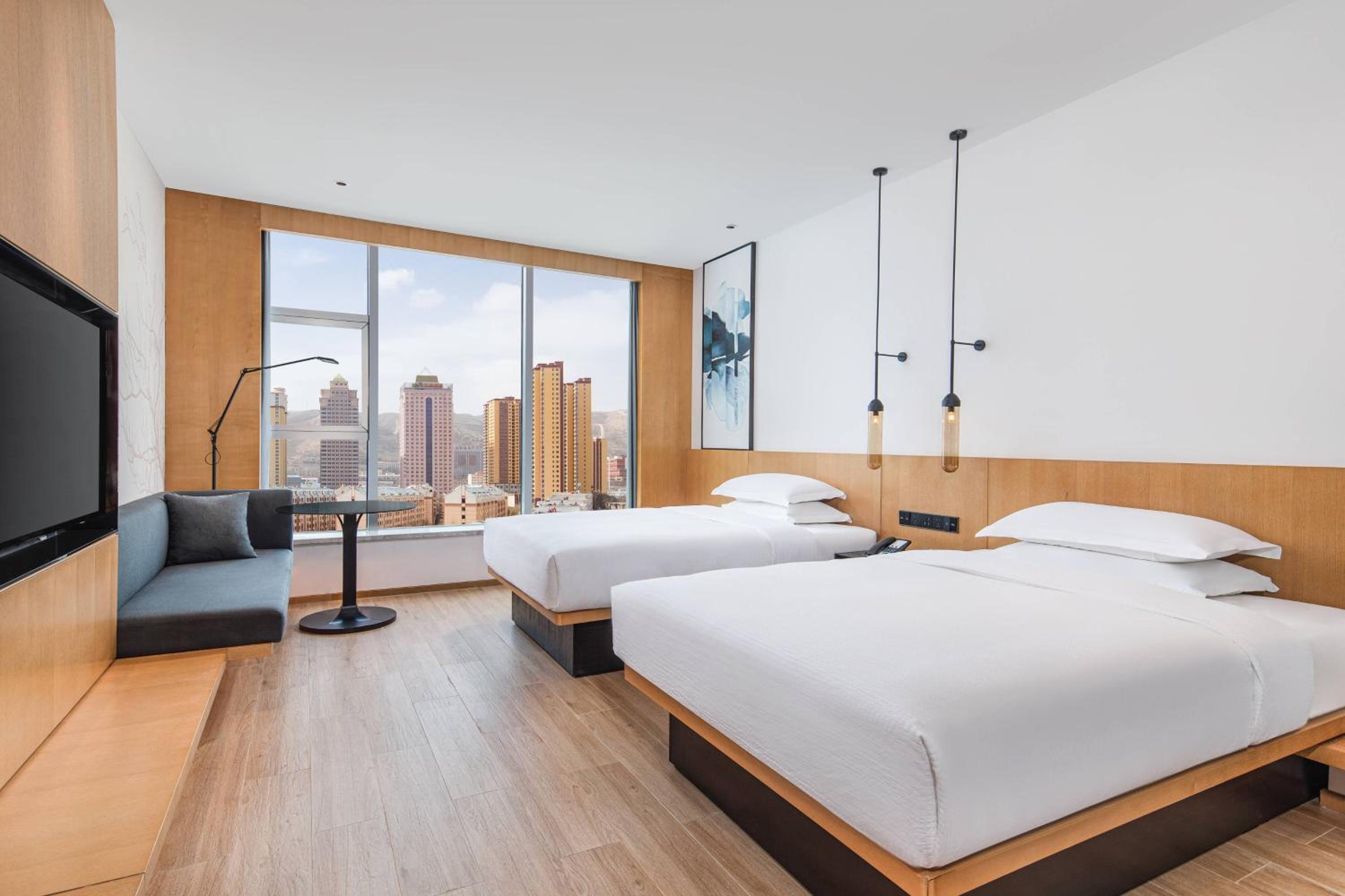 Superior King Room - Photo 1
