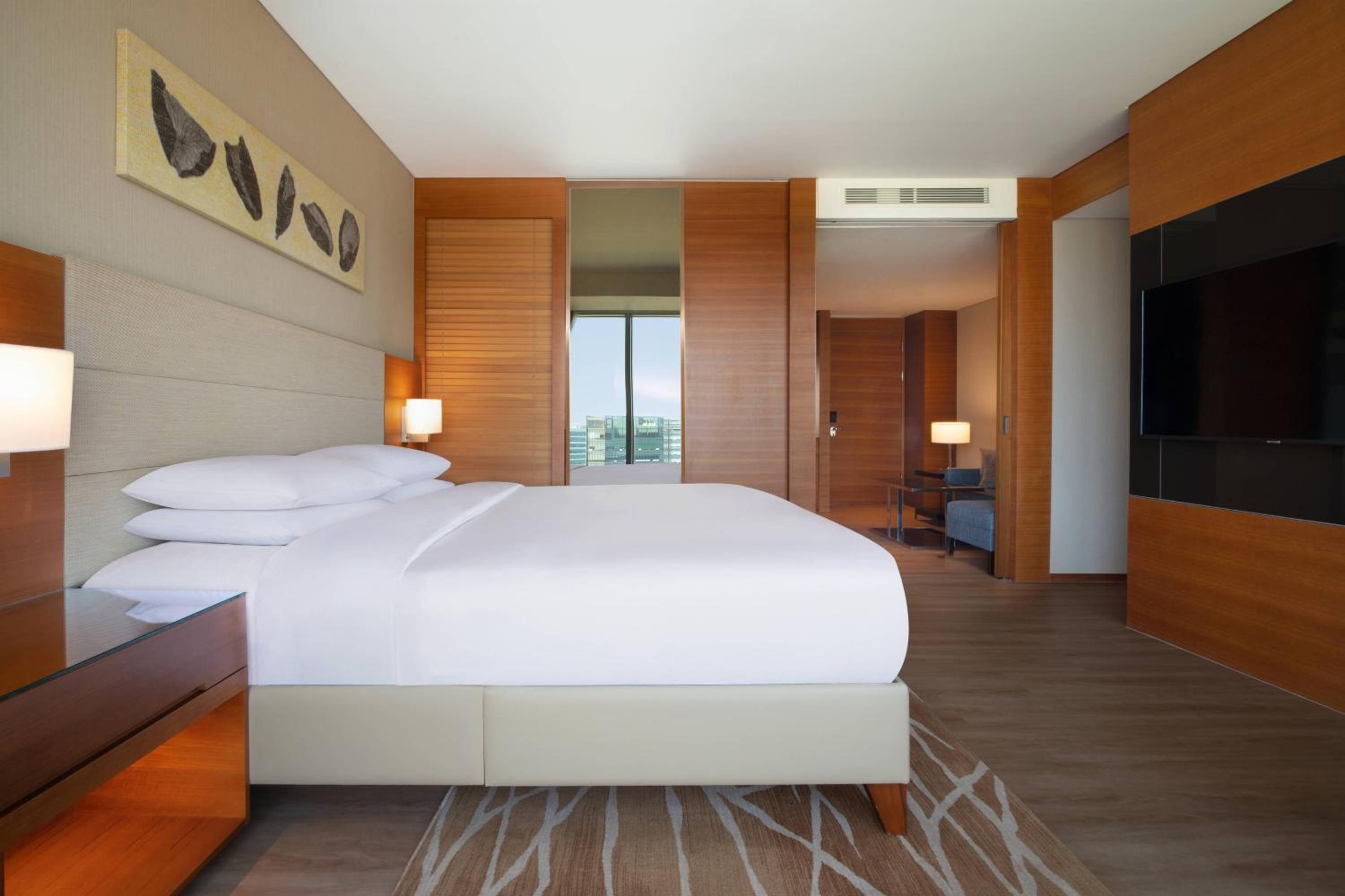 Jr Suite, Executive lounge access, 1 Bedroom Junior Suite photo 2