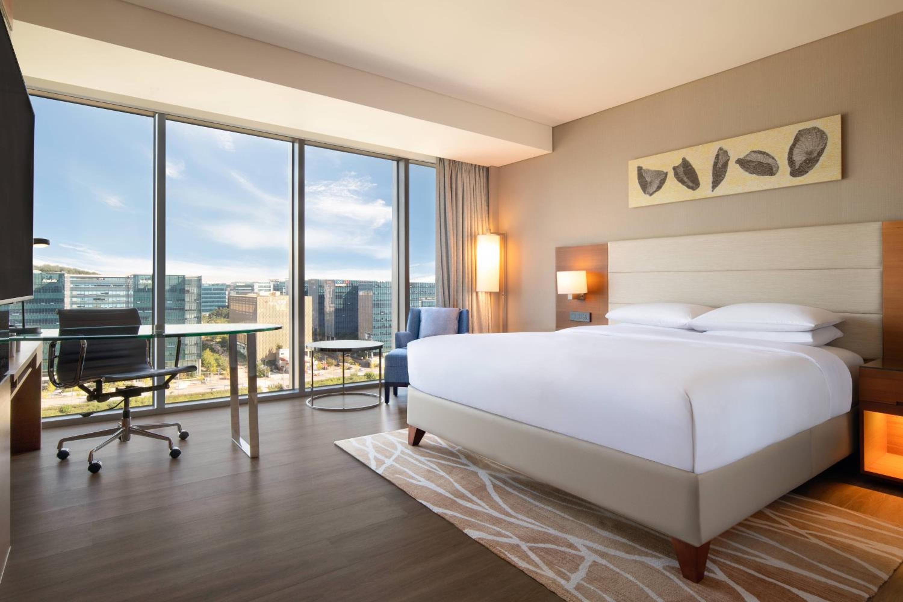 Jr Suite, Executive lounge access, 1 Bedroom Junior Suite photo 3