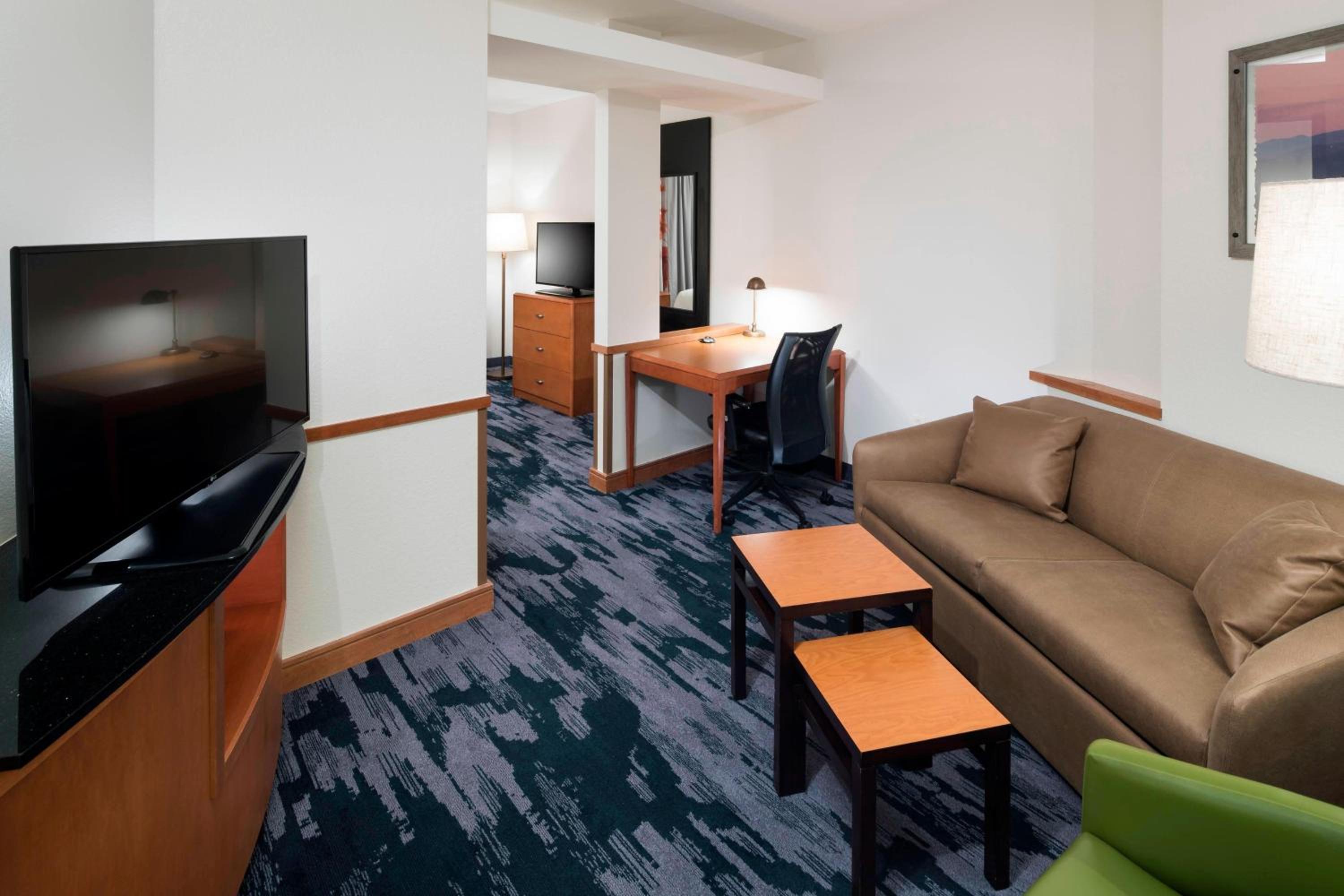 Queen Room with Two Queen Beds and Adapted Tub - Mobility and Hearing Accessible