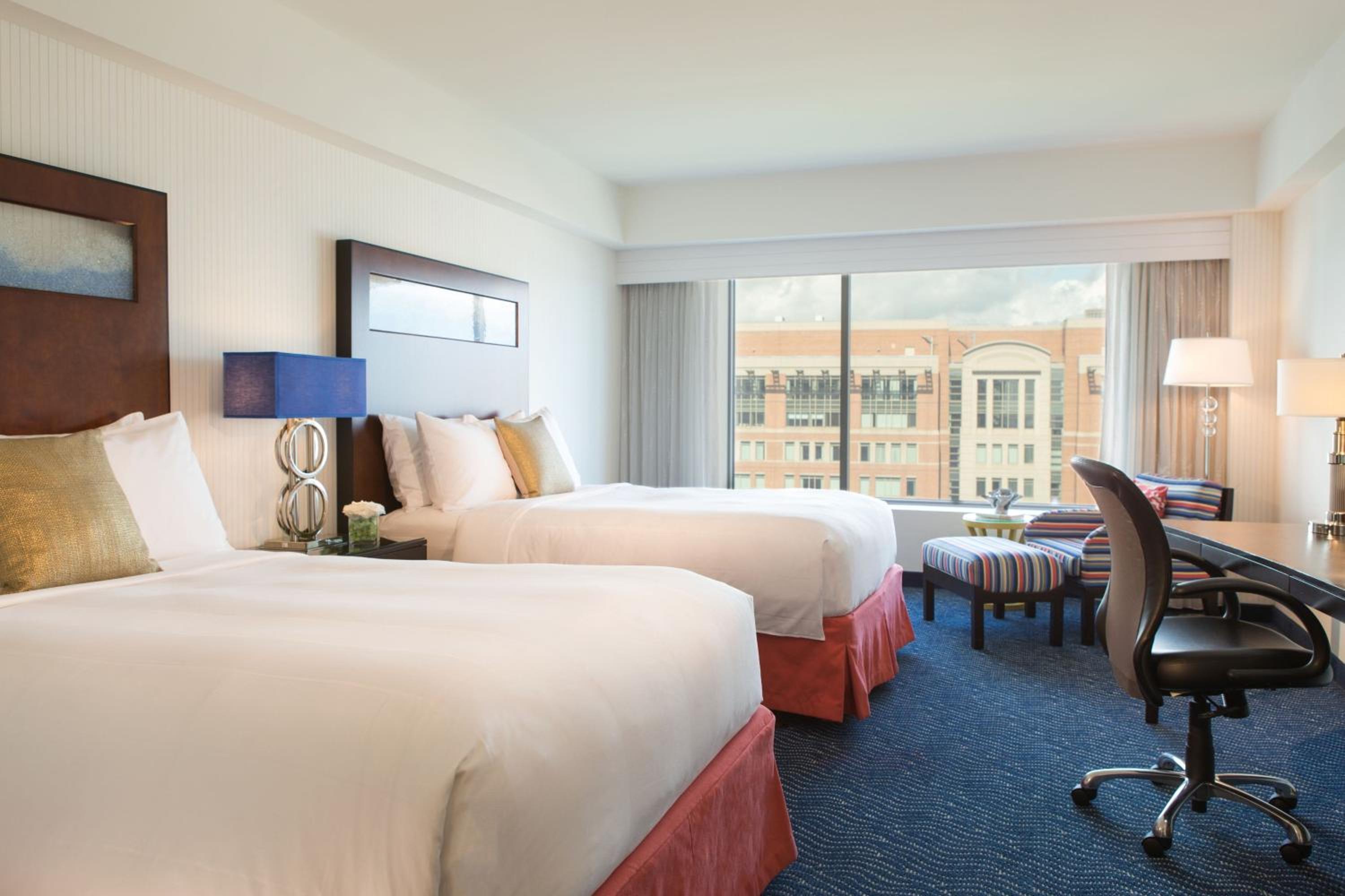 Double Room with View - Photo 2