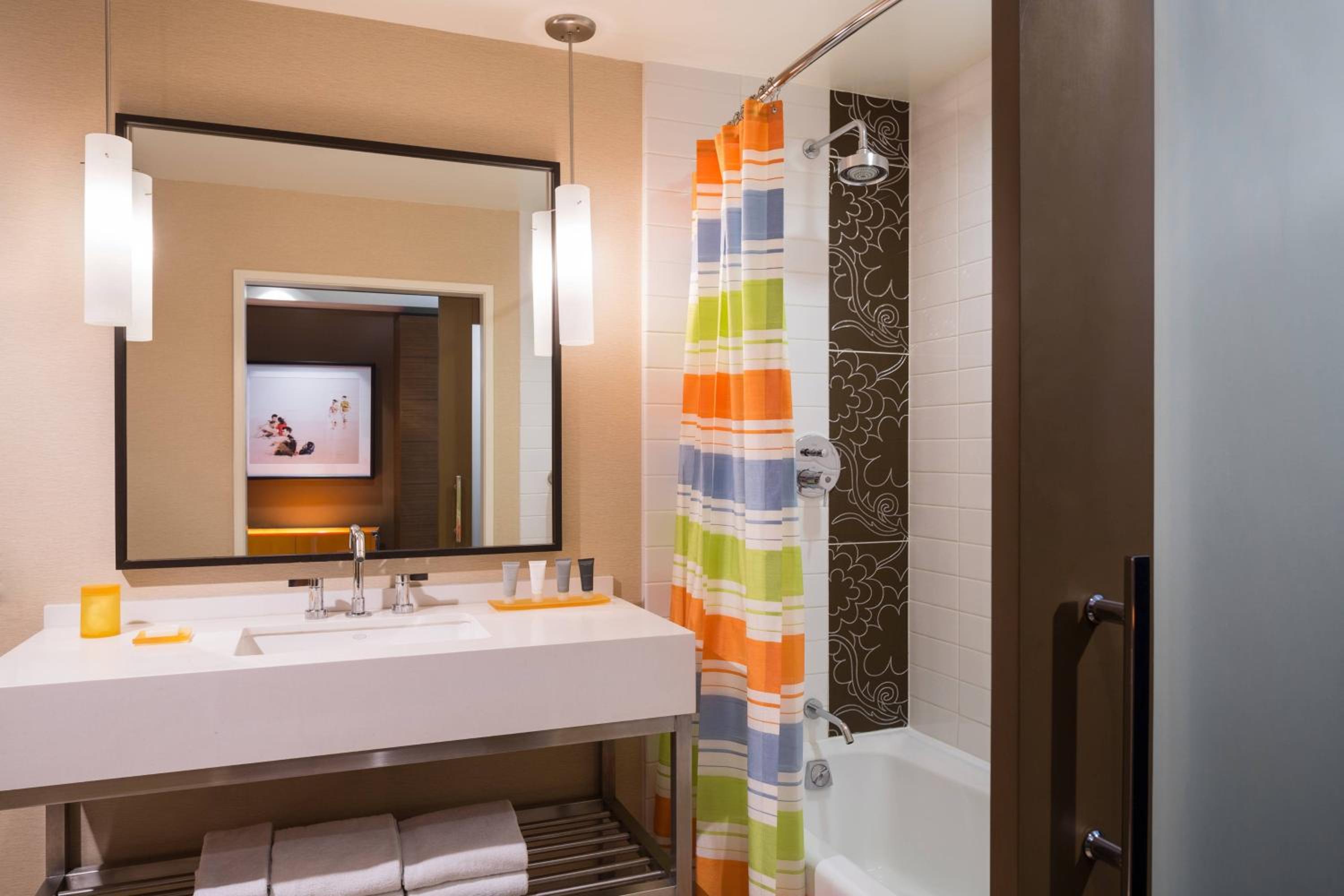 Executive Lounge Access Queens
