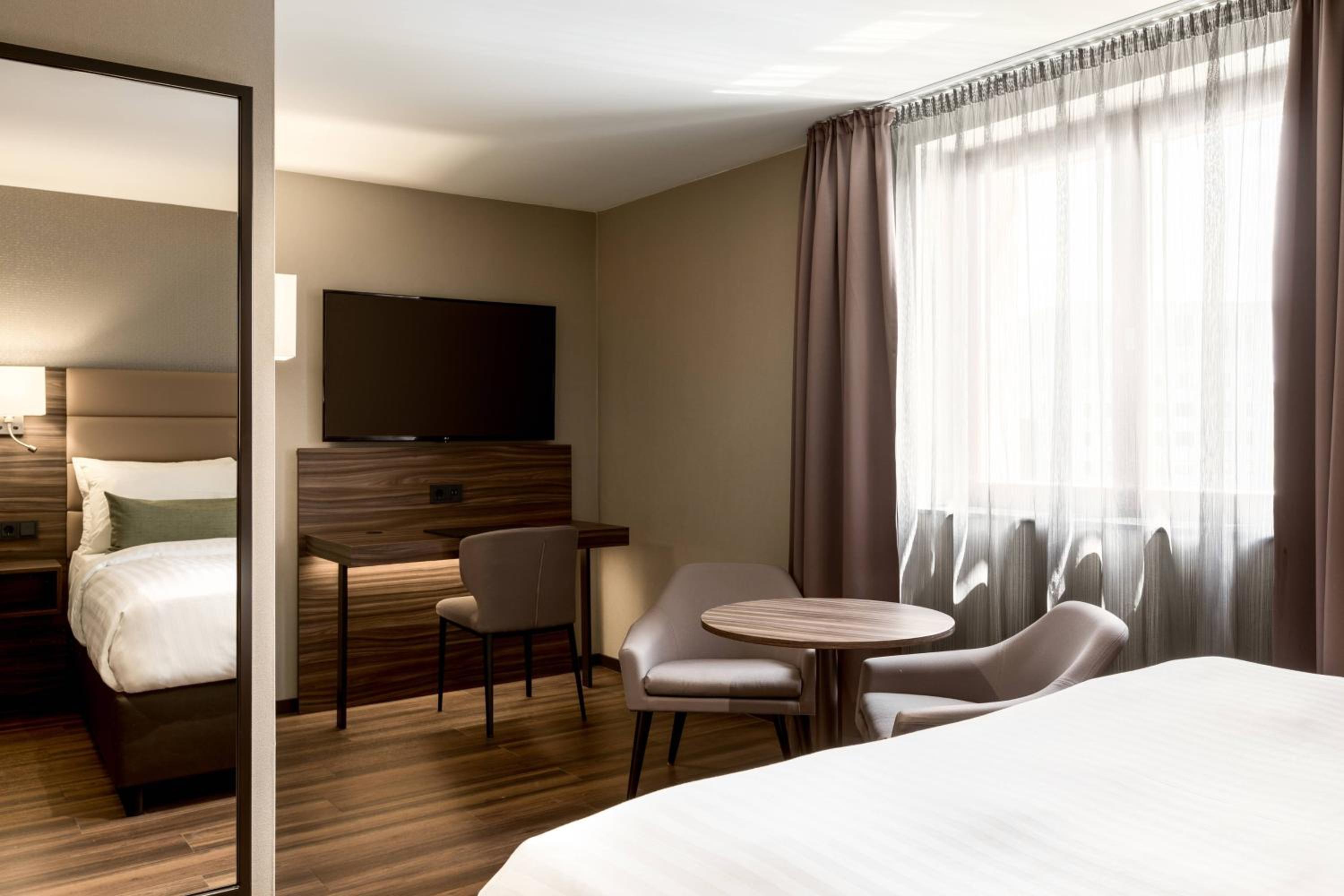 Superior King Room photo 3
