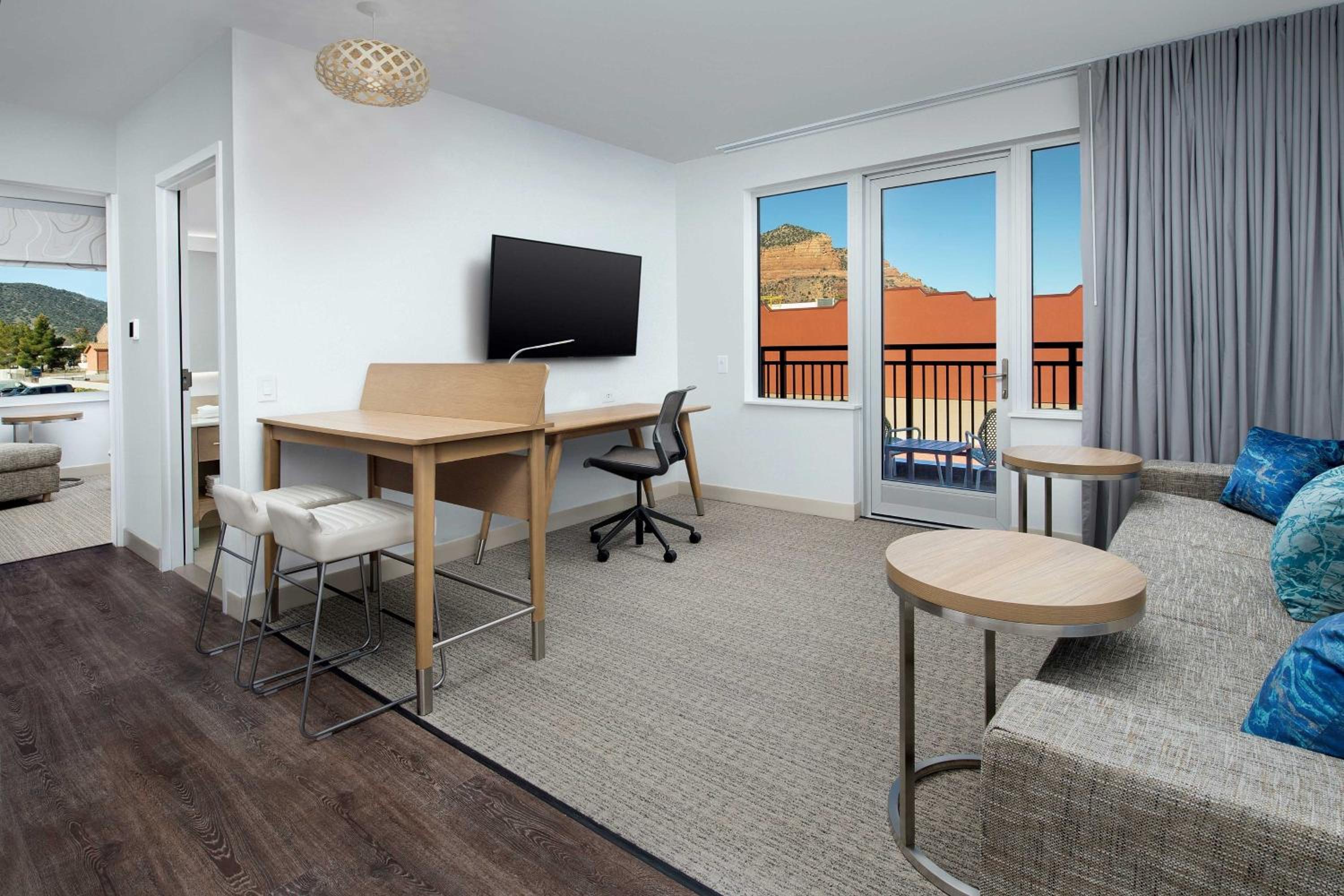 One-Bedroom King Suite with Sofa Bed - Photo 4