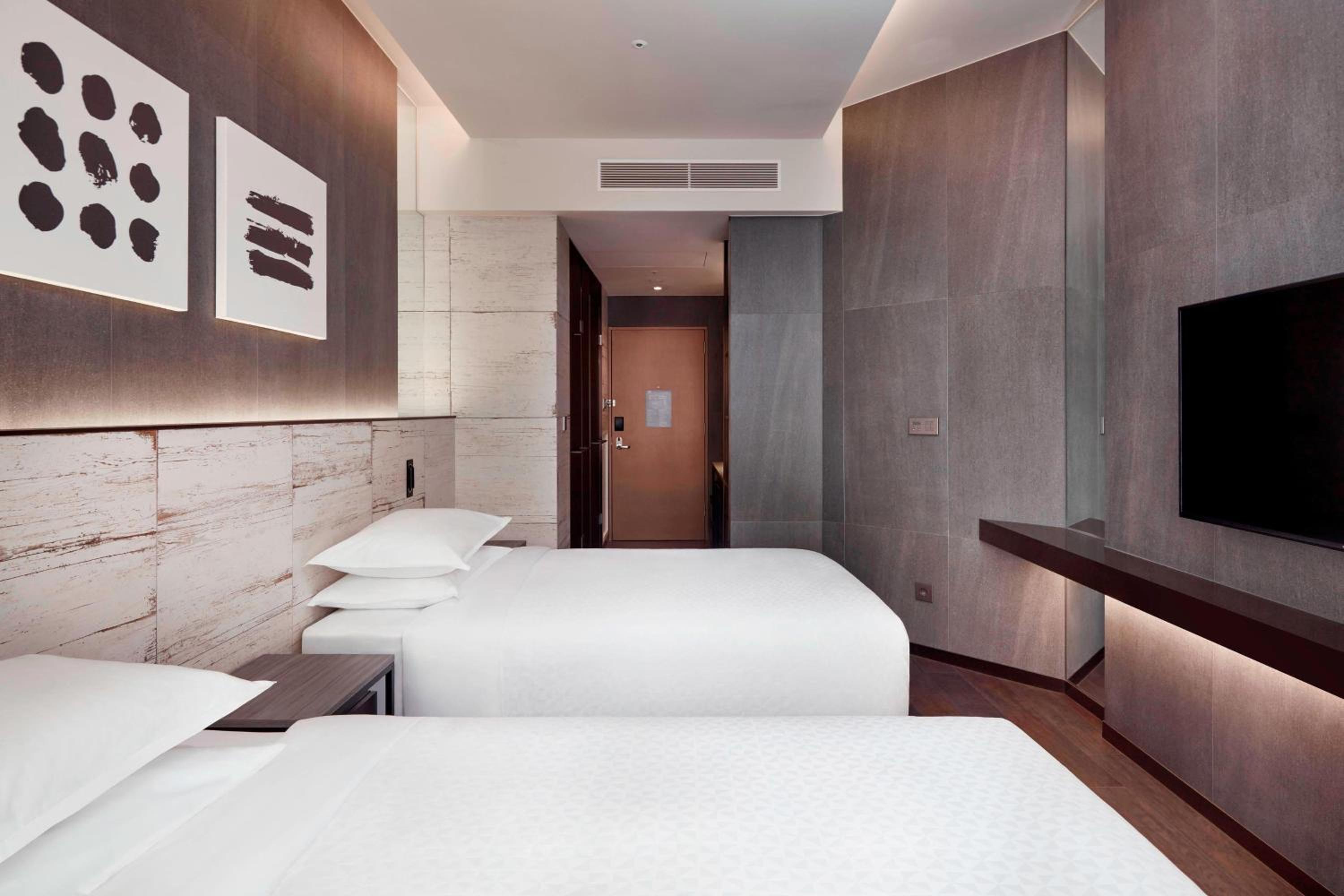 Standard Twin, Guest room, 2 Twin/Single Bed(s), City view photo 1