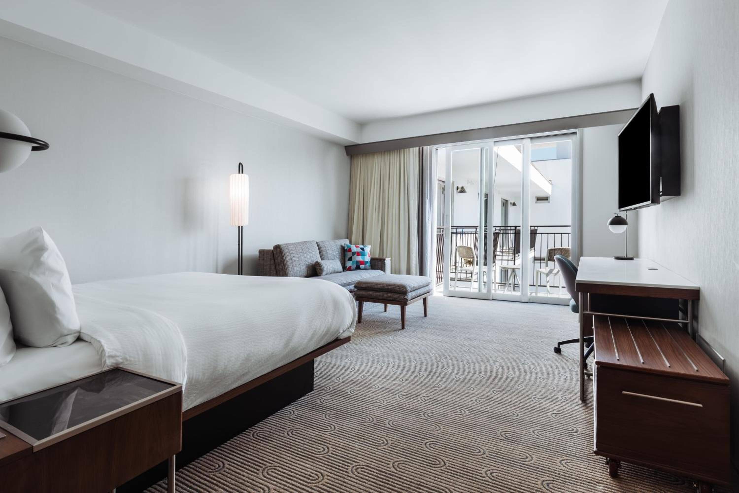 King Room with Balcony and Pool View - Photo 1