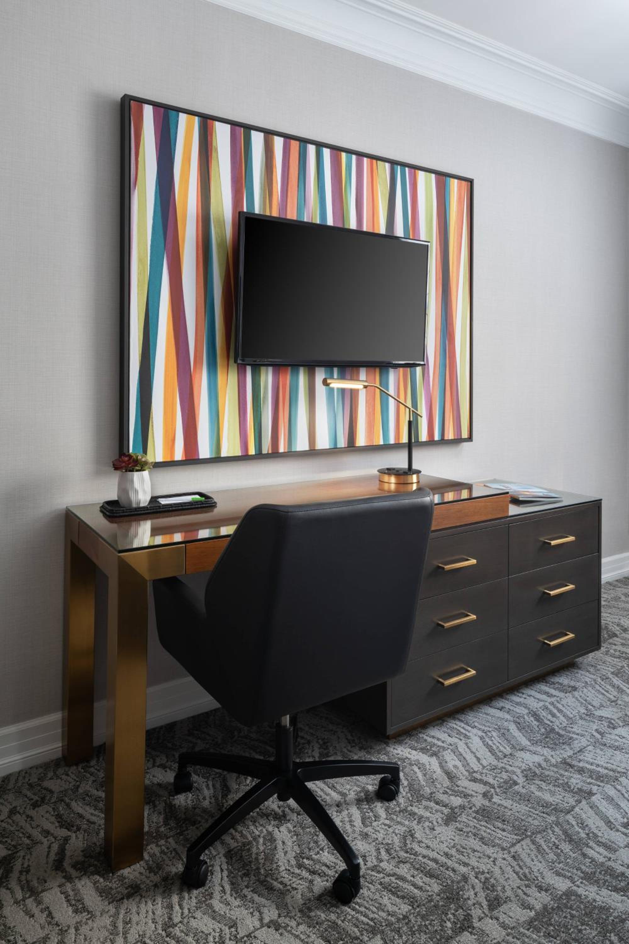 Guest Room, 1 King - Photo 2