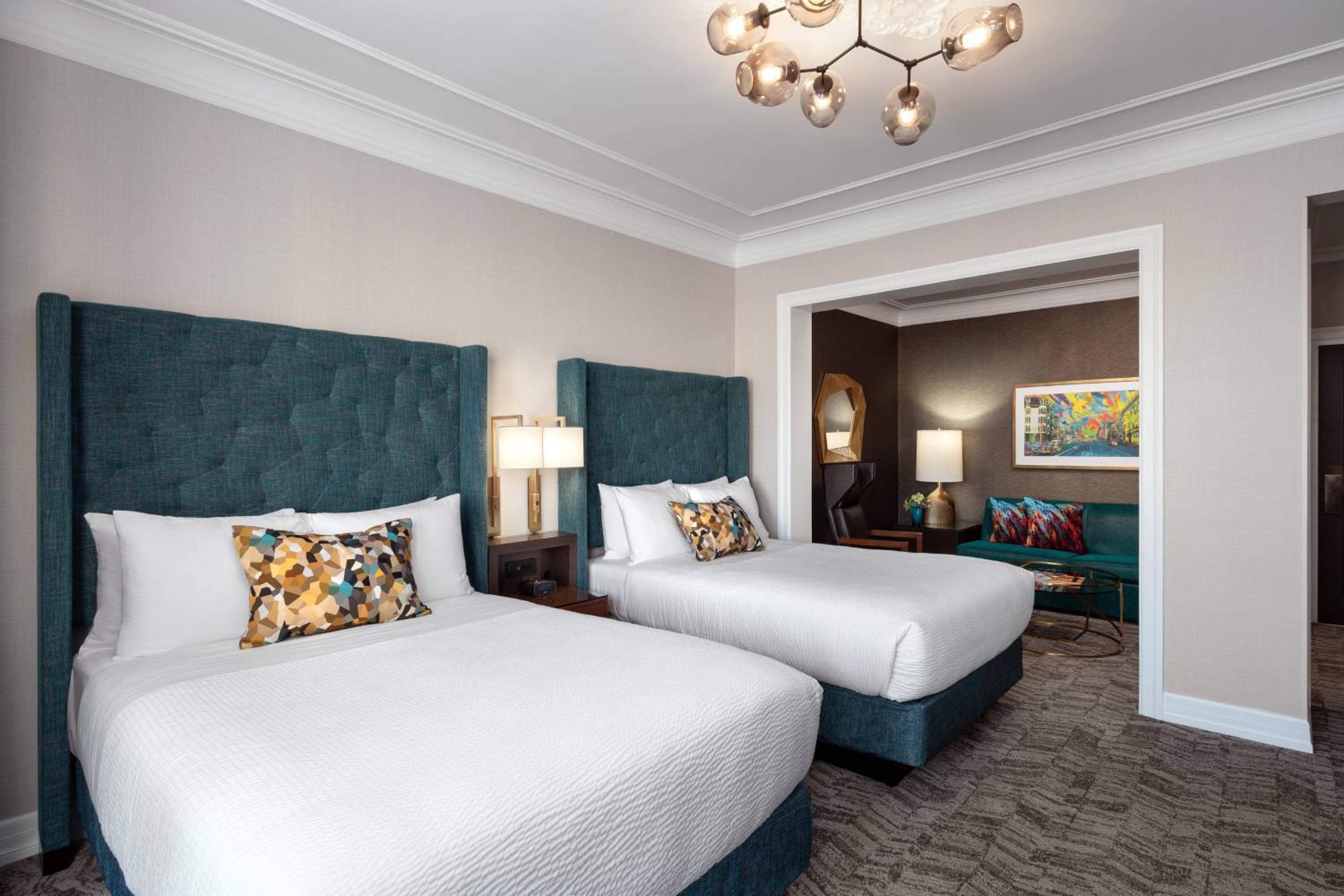Suite with Two Double Beds and Sofa Bed - Photo 3