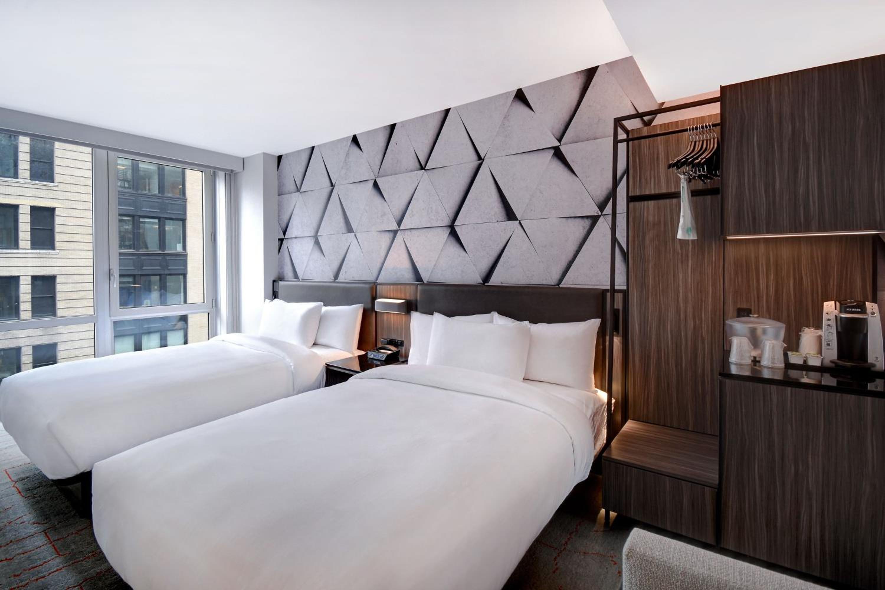 Double Suite with Two Double Beds thumbnail 5