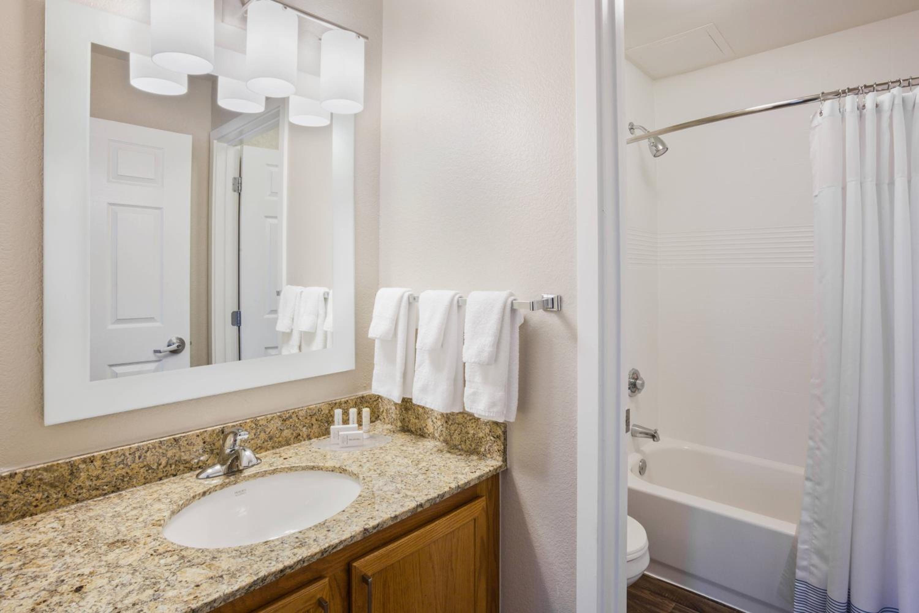 Two-Bedroom Queen Suite with Sofa Bed - Photo 4