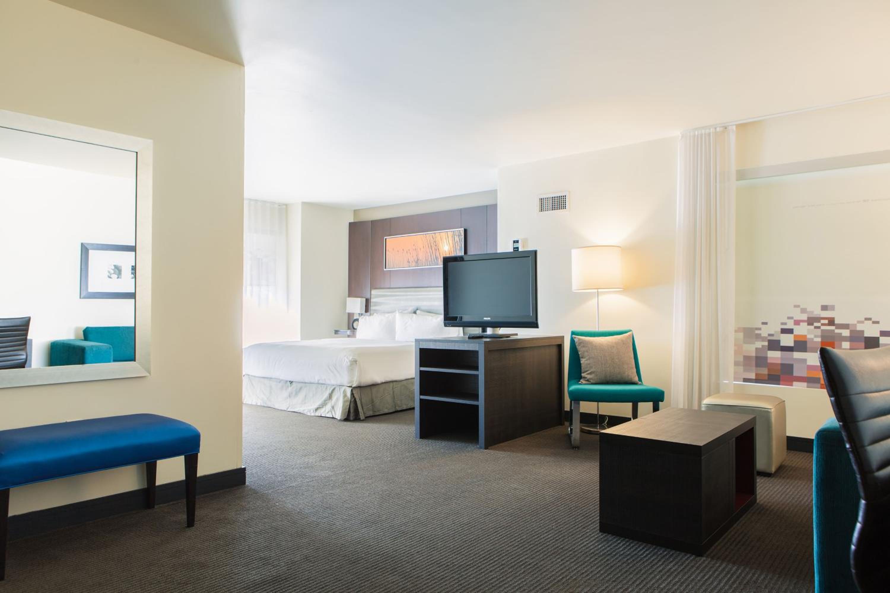Aloft King Suite with Sofa Bed - Photo 1