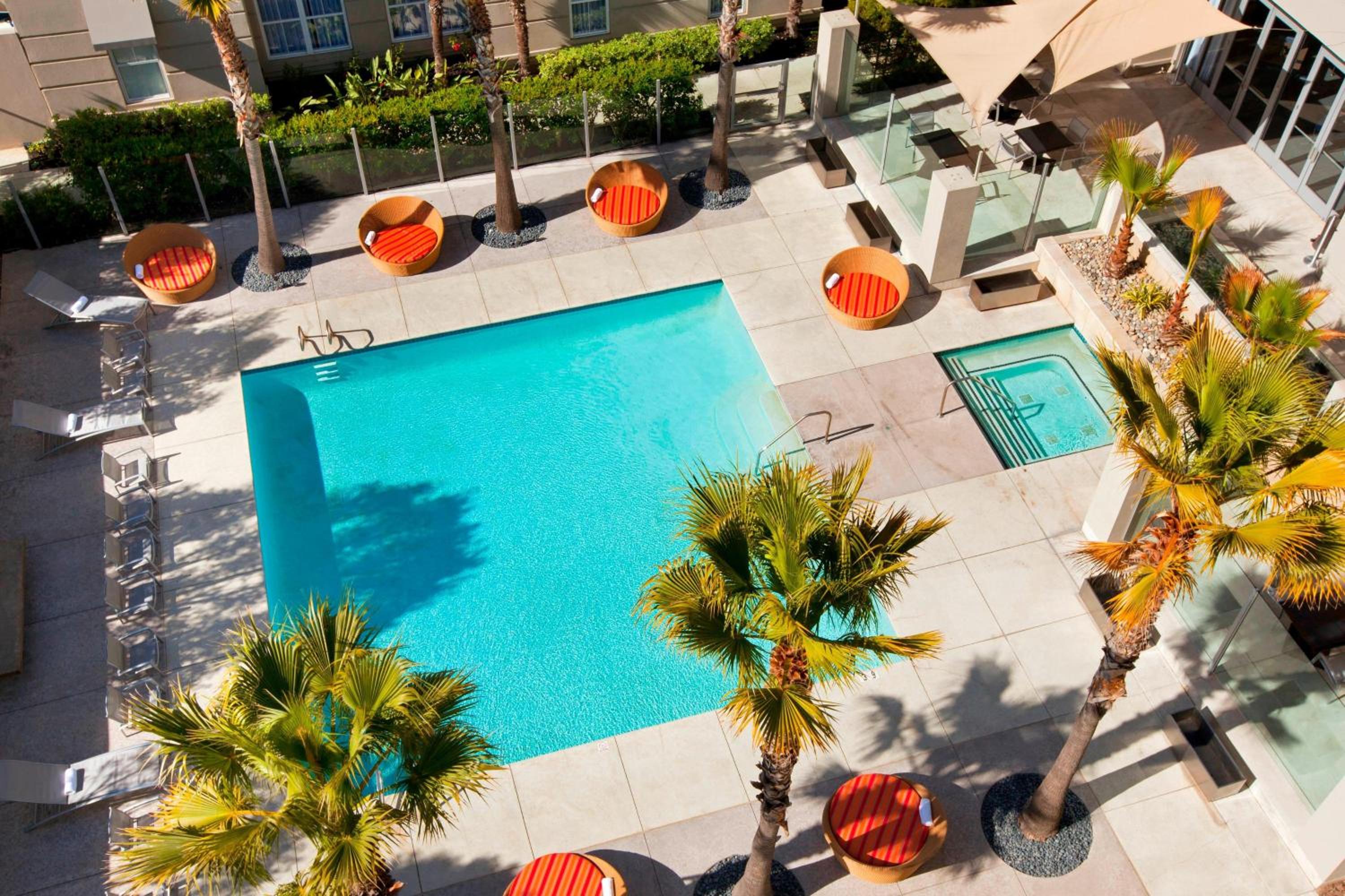 Aloft, Guest room, 1 King - Photo 2