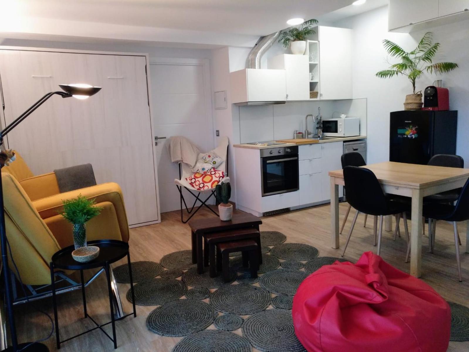 One-Bedroom Apartment