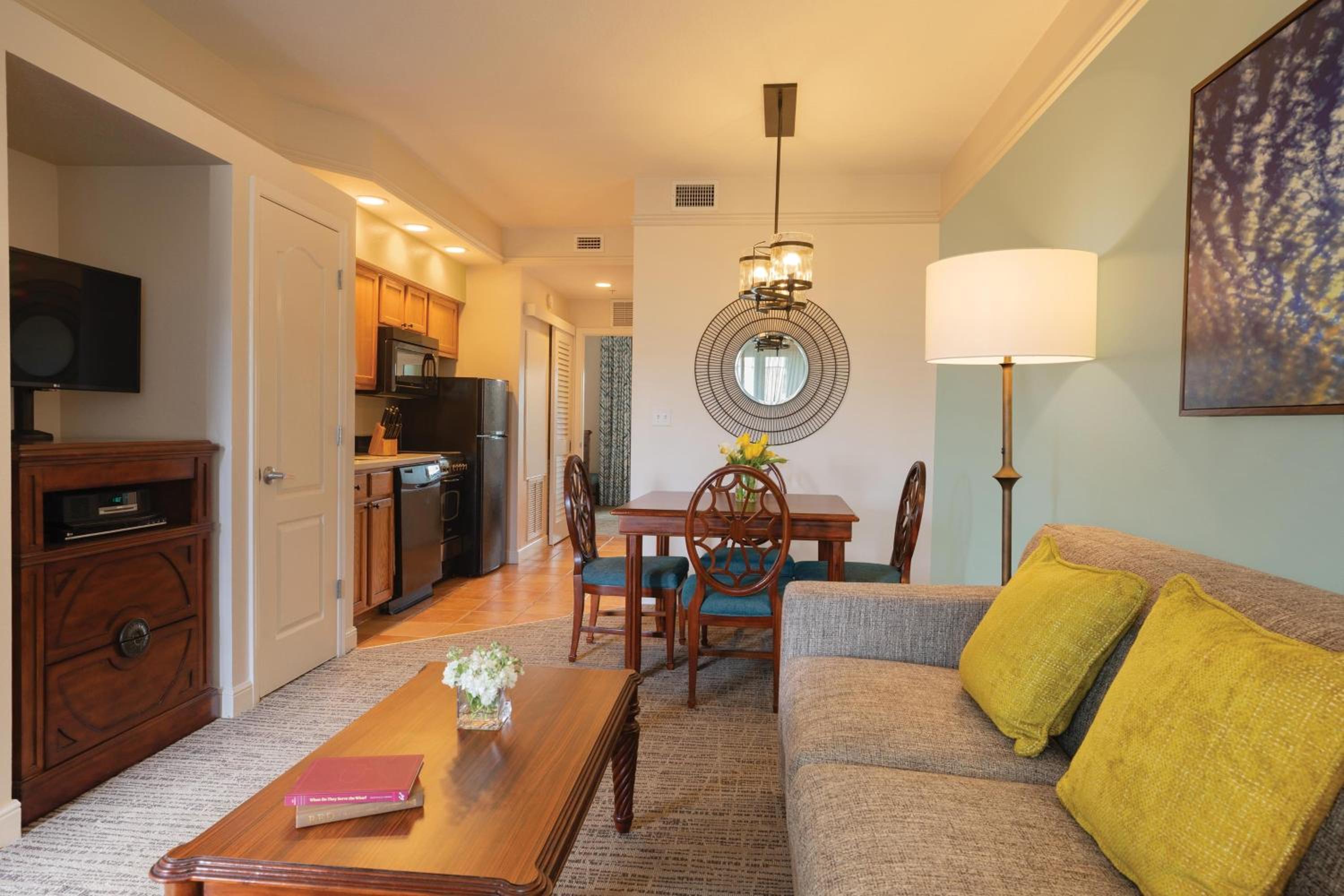 One-Bedroom Smaller Villa with King and Sofa Bed and Balcony