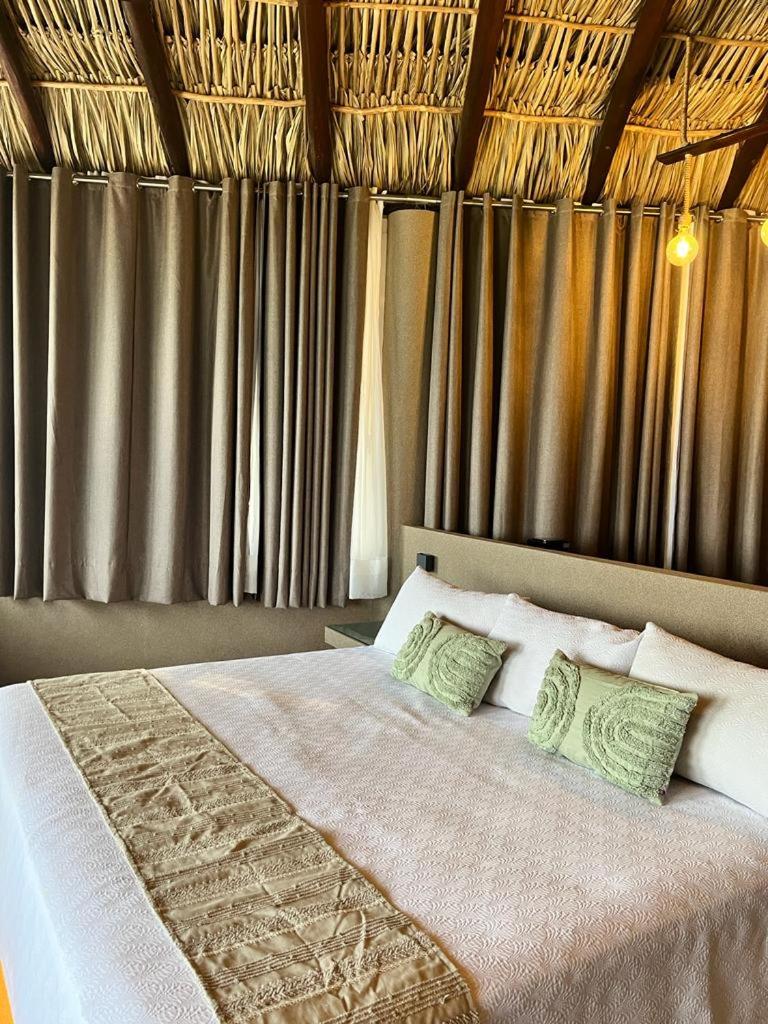 King Suite with Ocean View photo 2