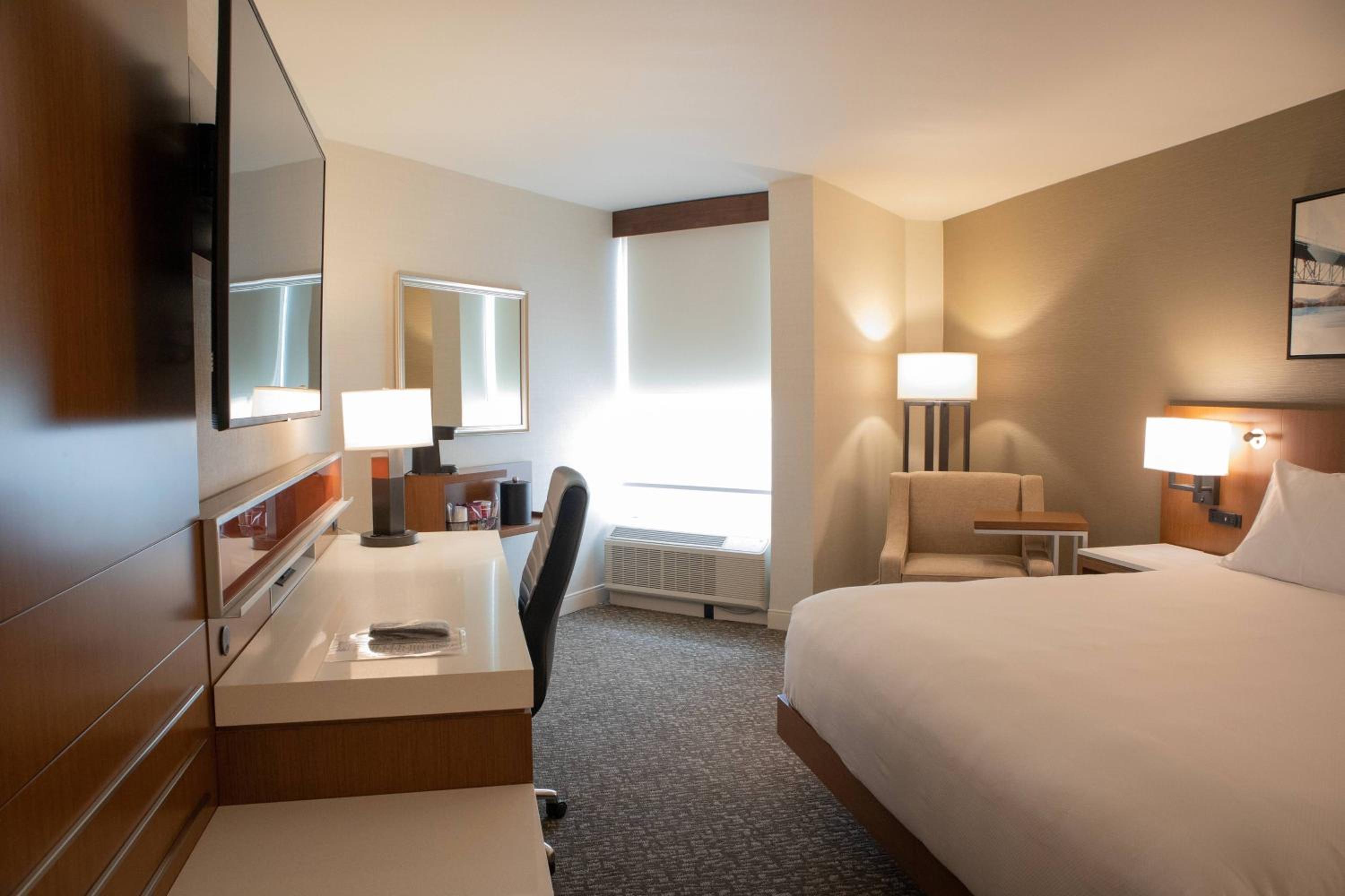 Standard King Room - Photo 1