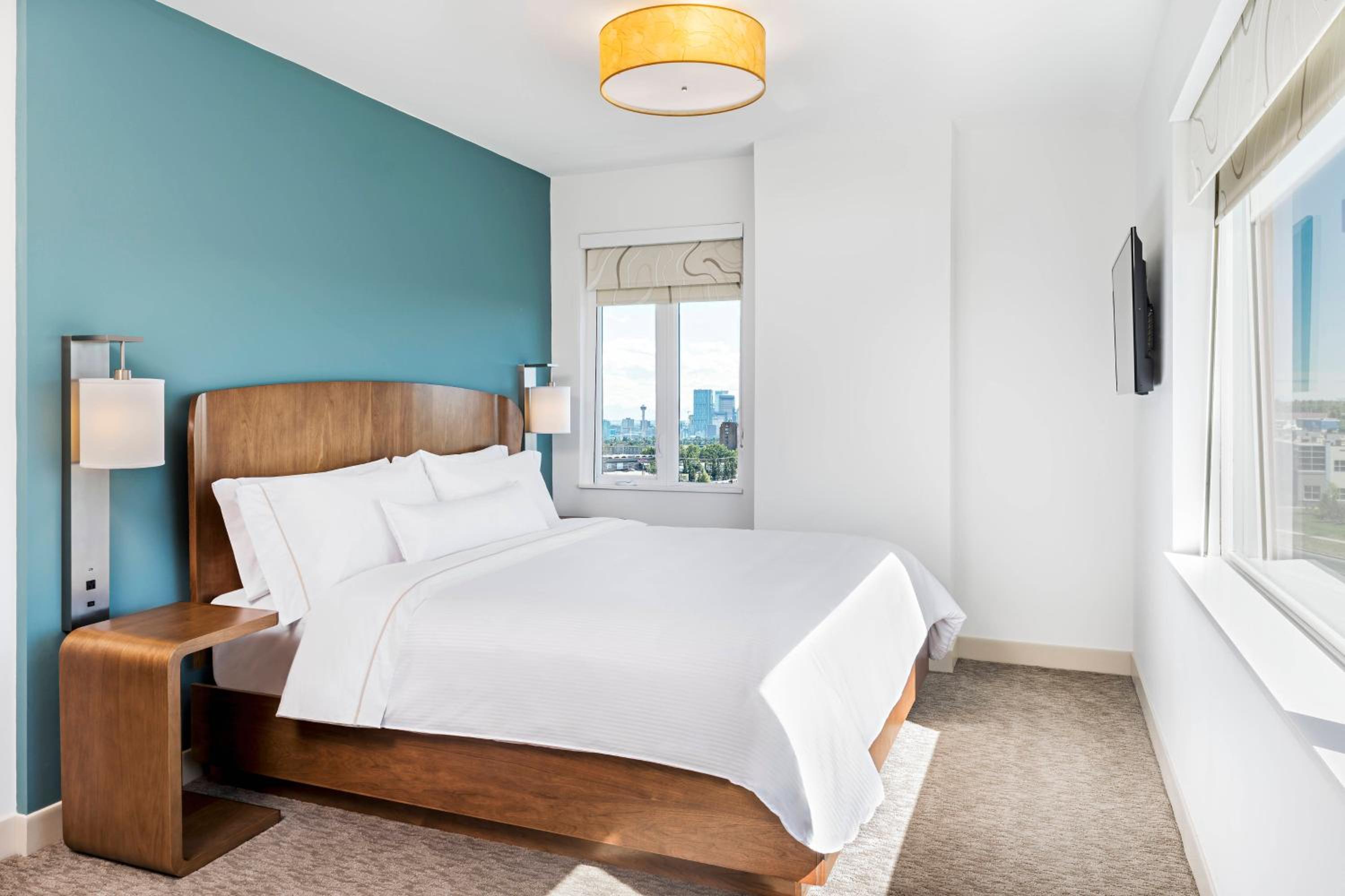 One-Bedroom King Suite