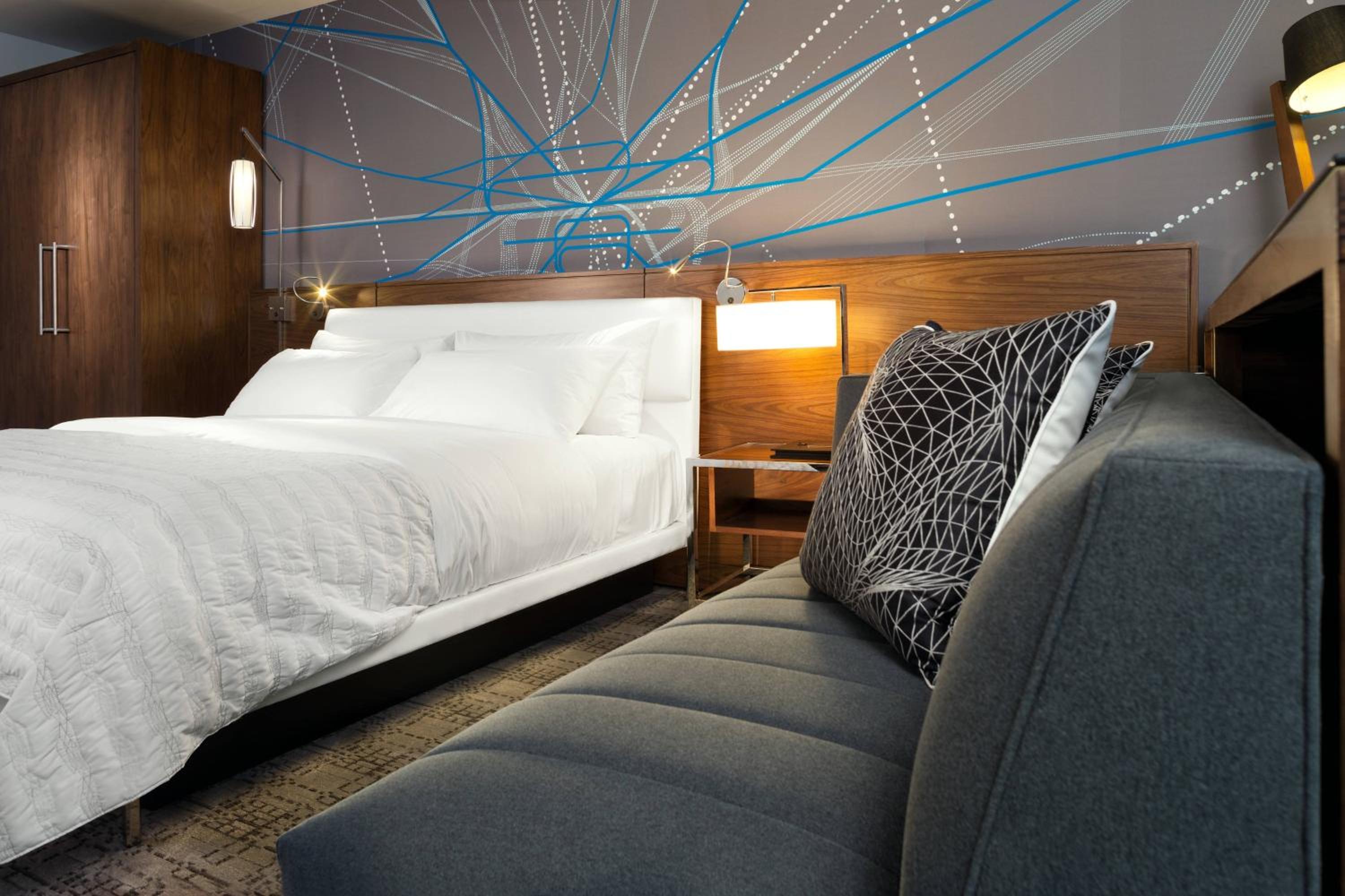 Classic Room, Guest room, 1 King - Photo 2