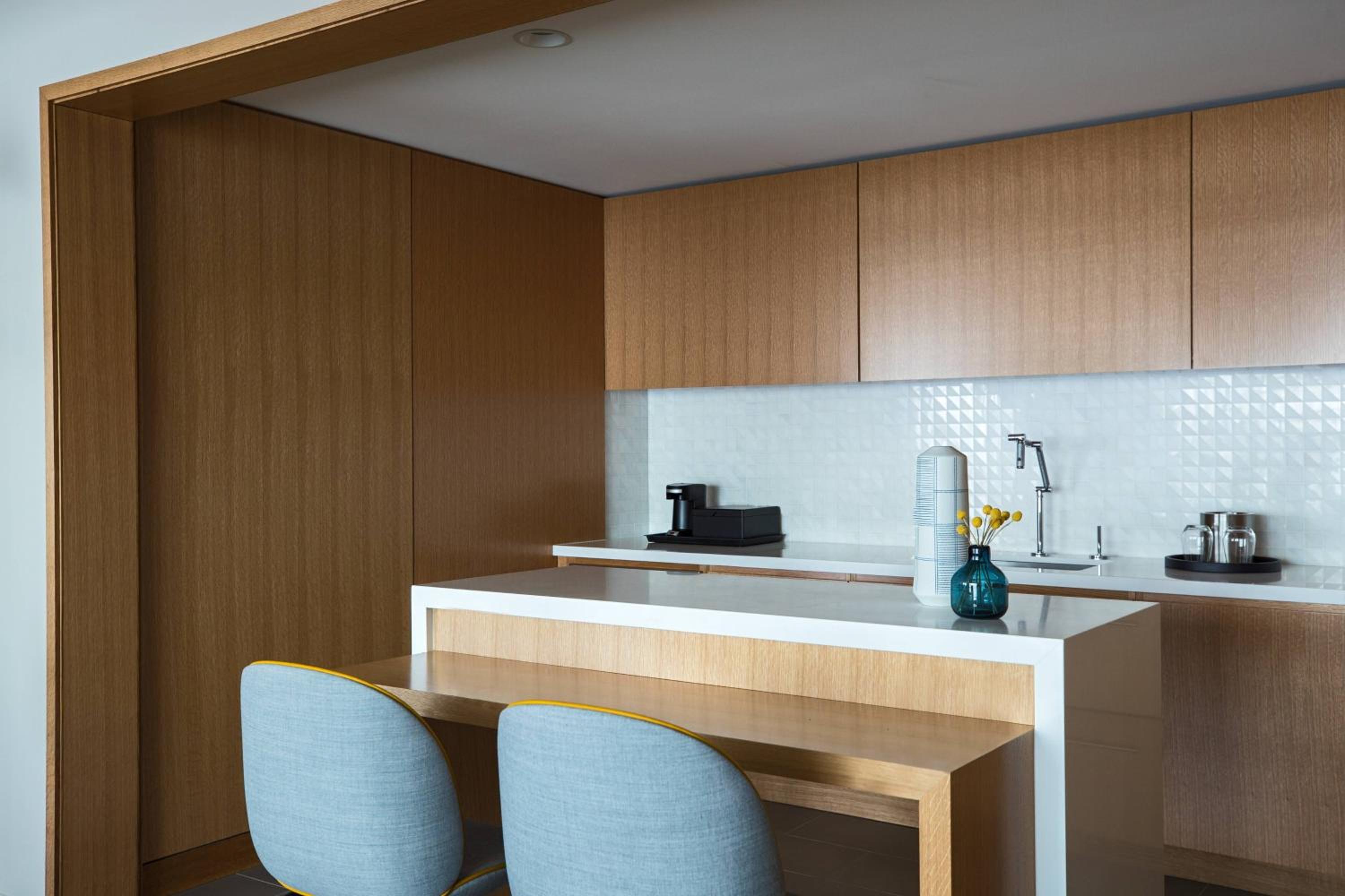 Hospitality Suite thumbnail 5