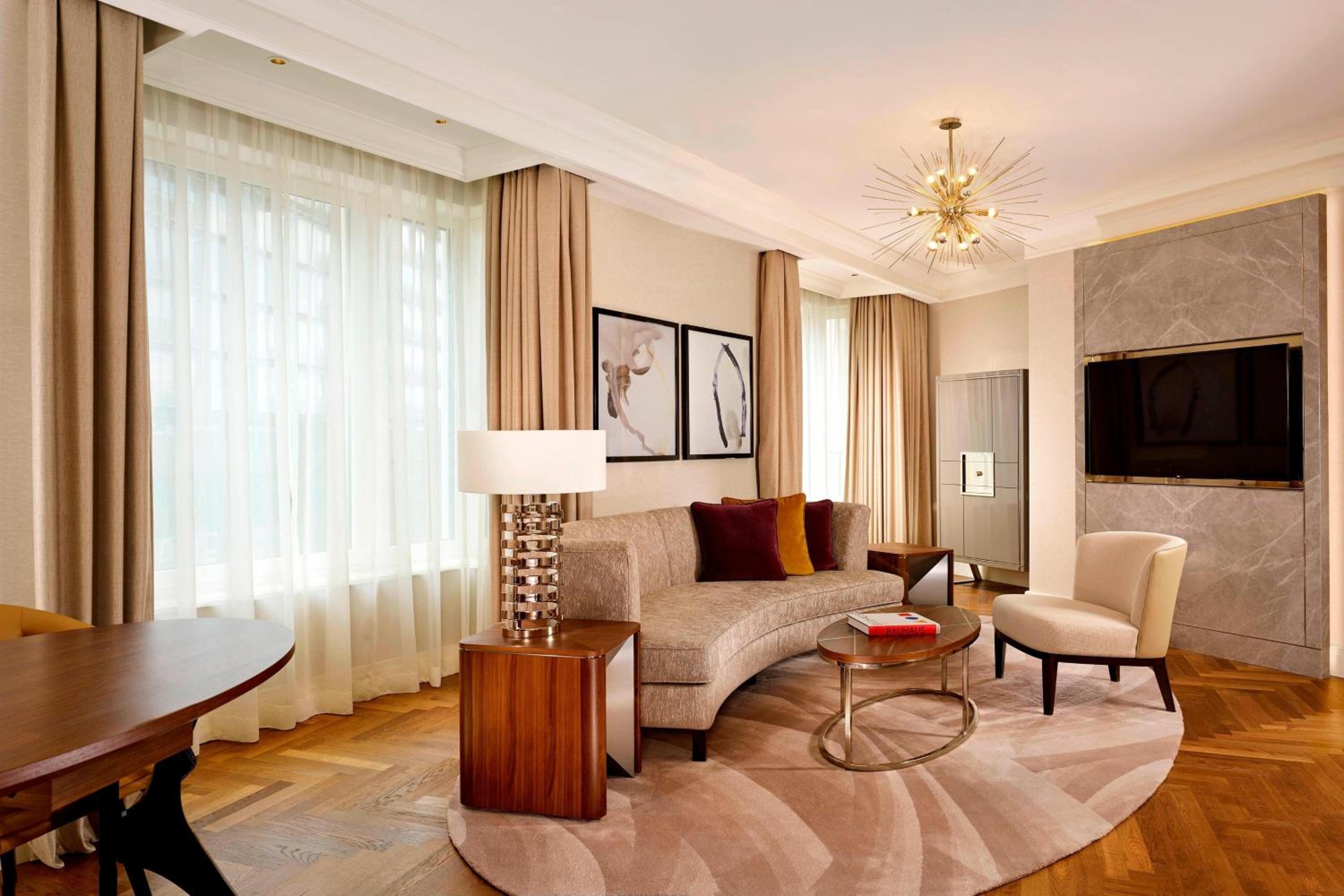 Deluxe Junior Suite