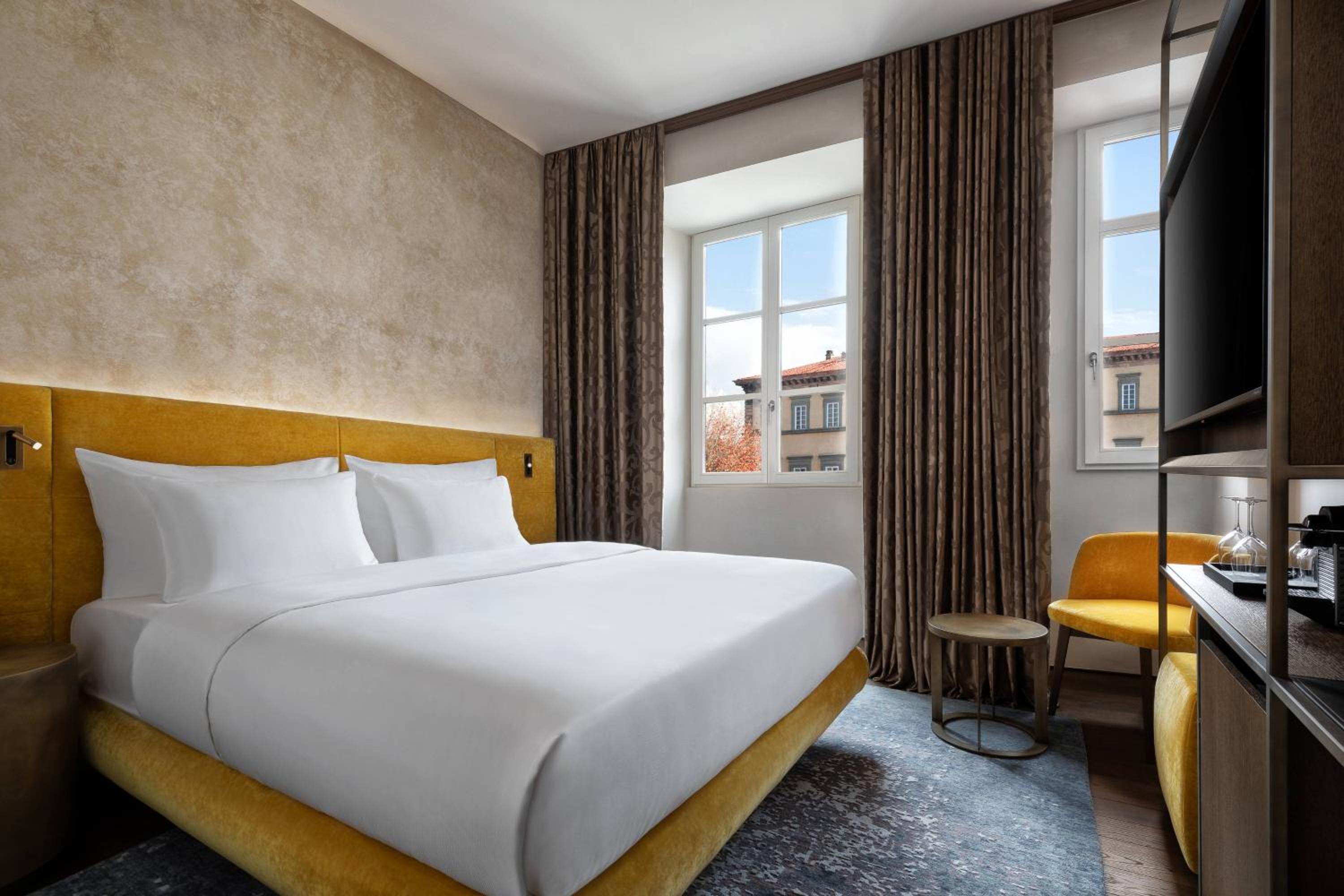 Vivace, Guest room, 1 King, City view - Photo 1