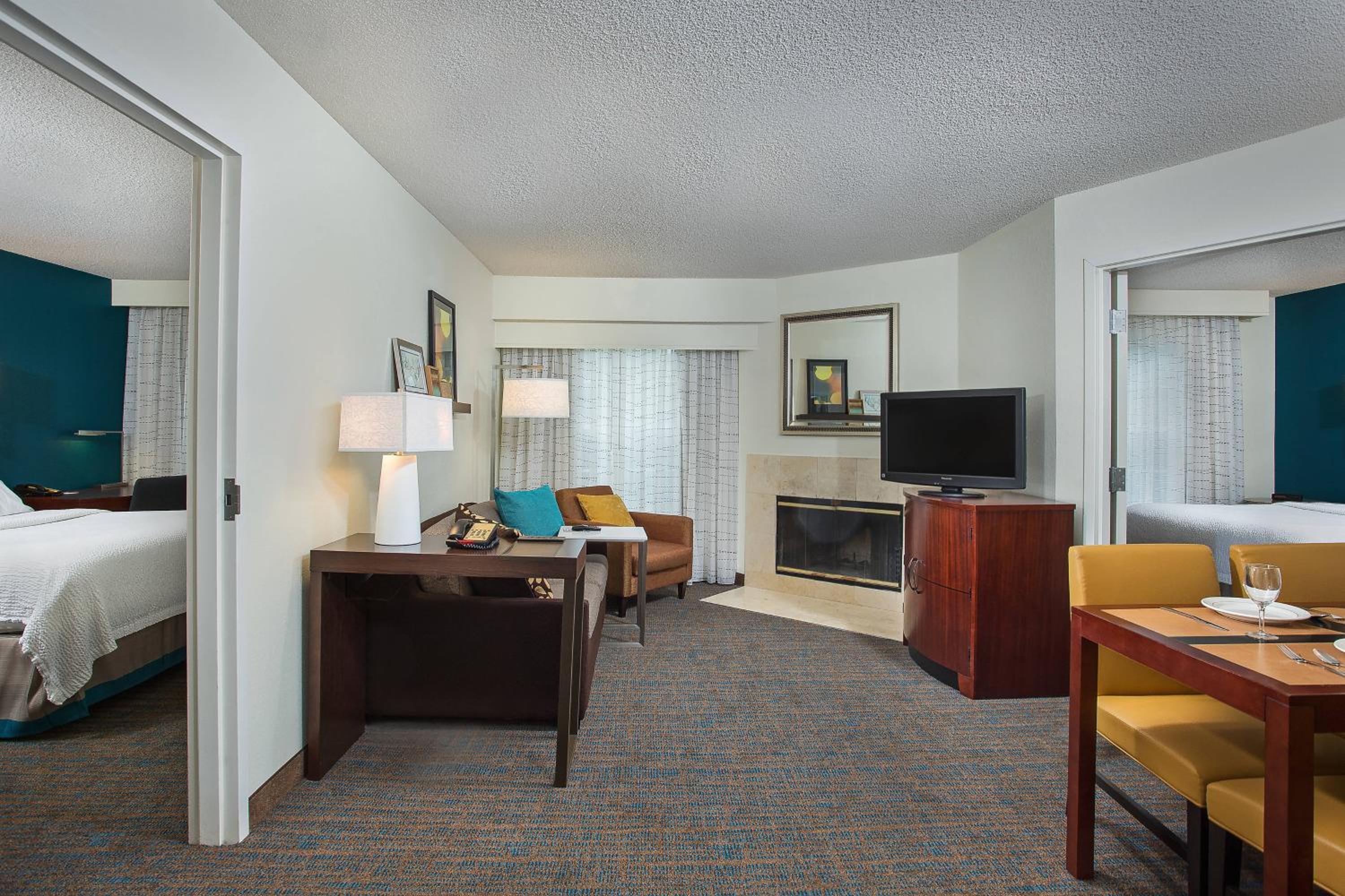 Two-Bedroom Suite with Fireplace - Photo 3