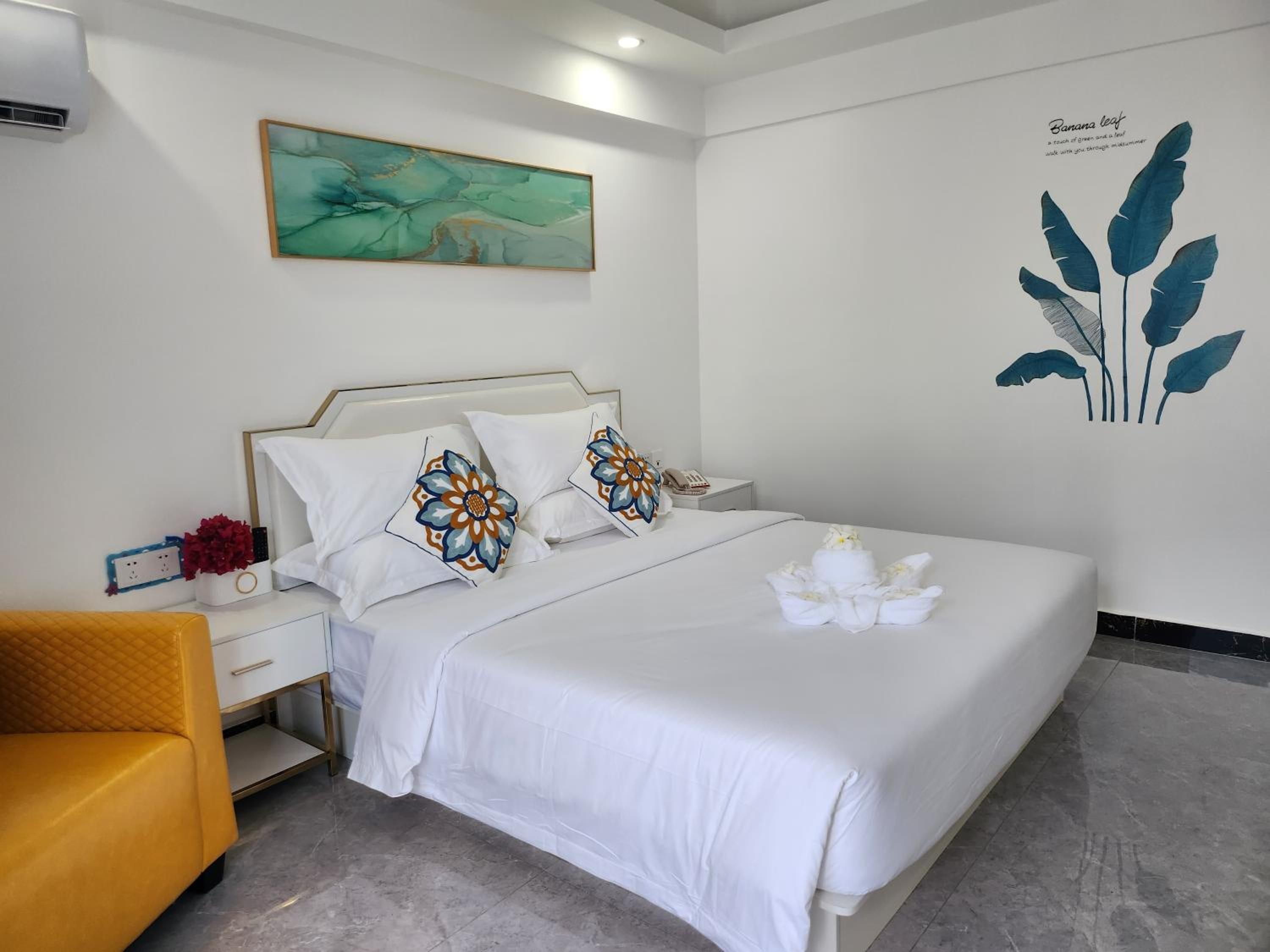 Superior King or Twin Room - Photo 16