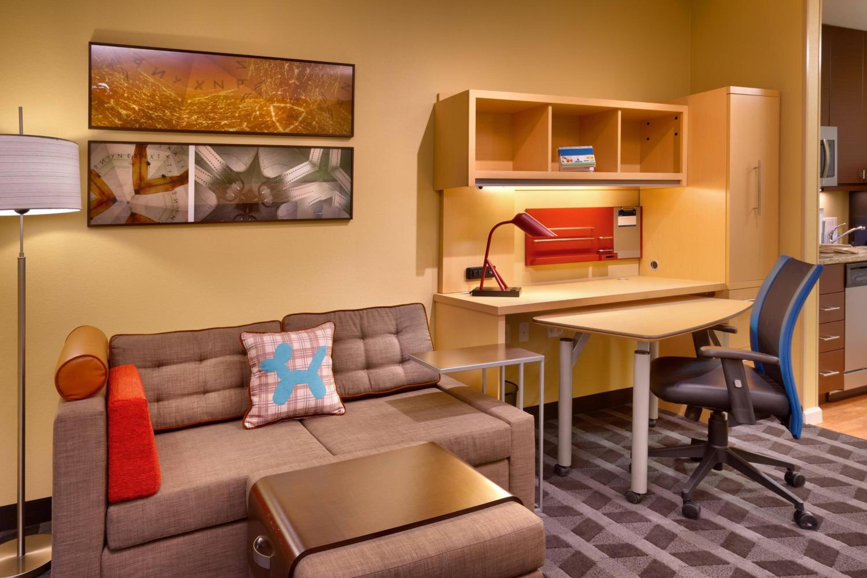 King Studio with Sofa Bed - Hearing Accessible photo 1