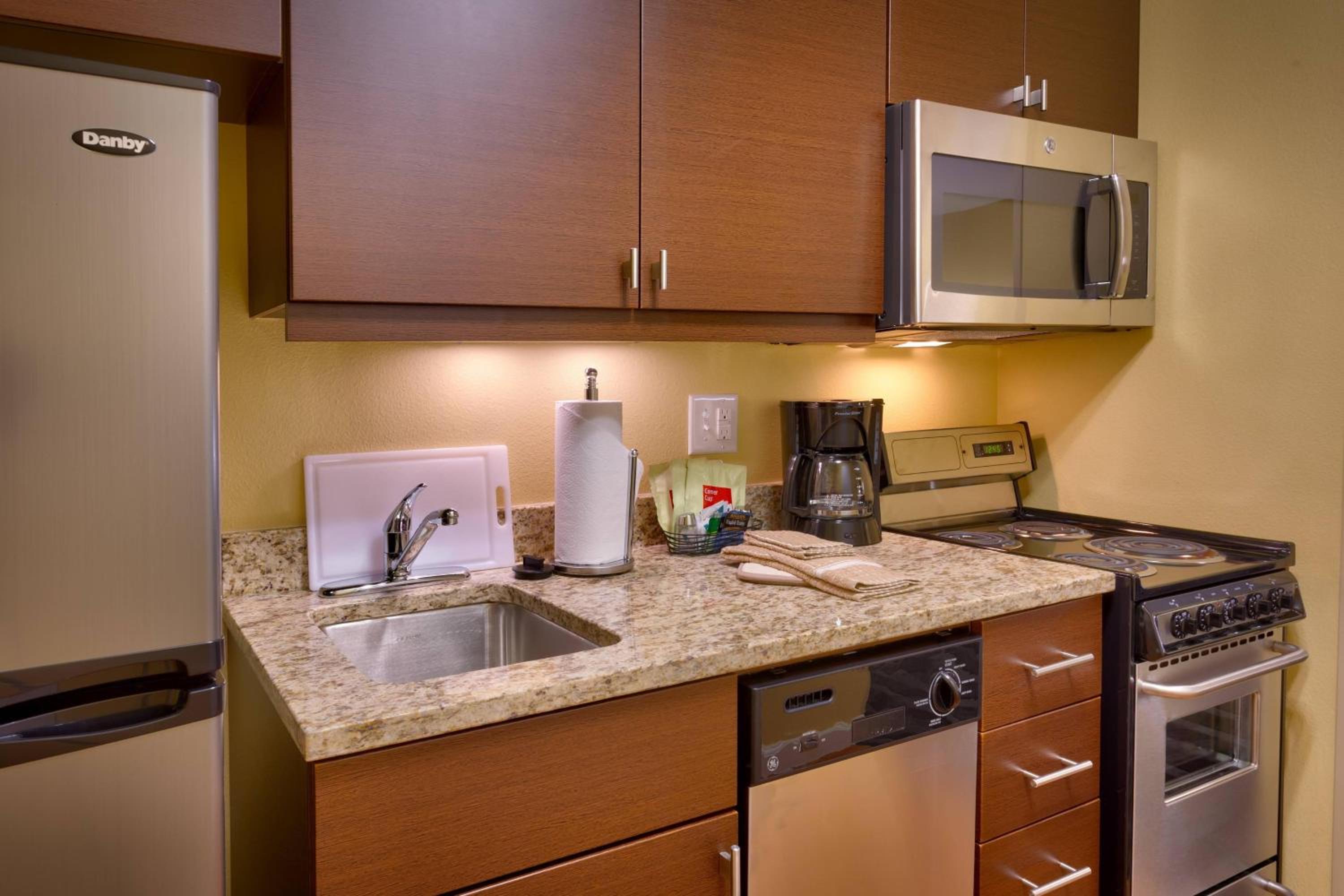 One-Bedroom King Suite with Sofa Bed and Roll-in Shower - Mobility Accessible photo 2