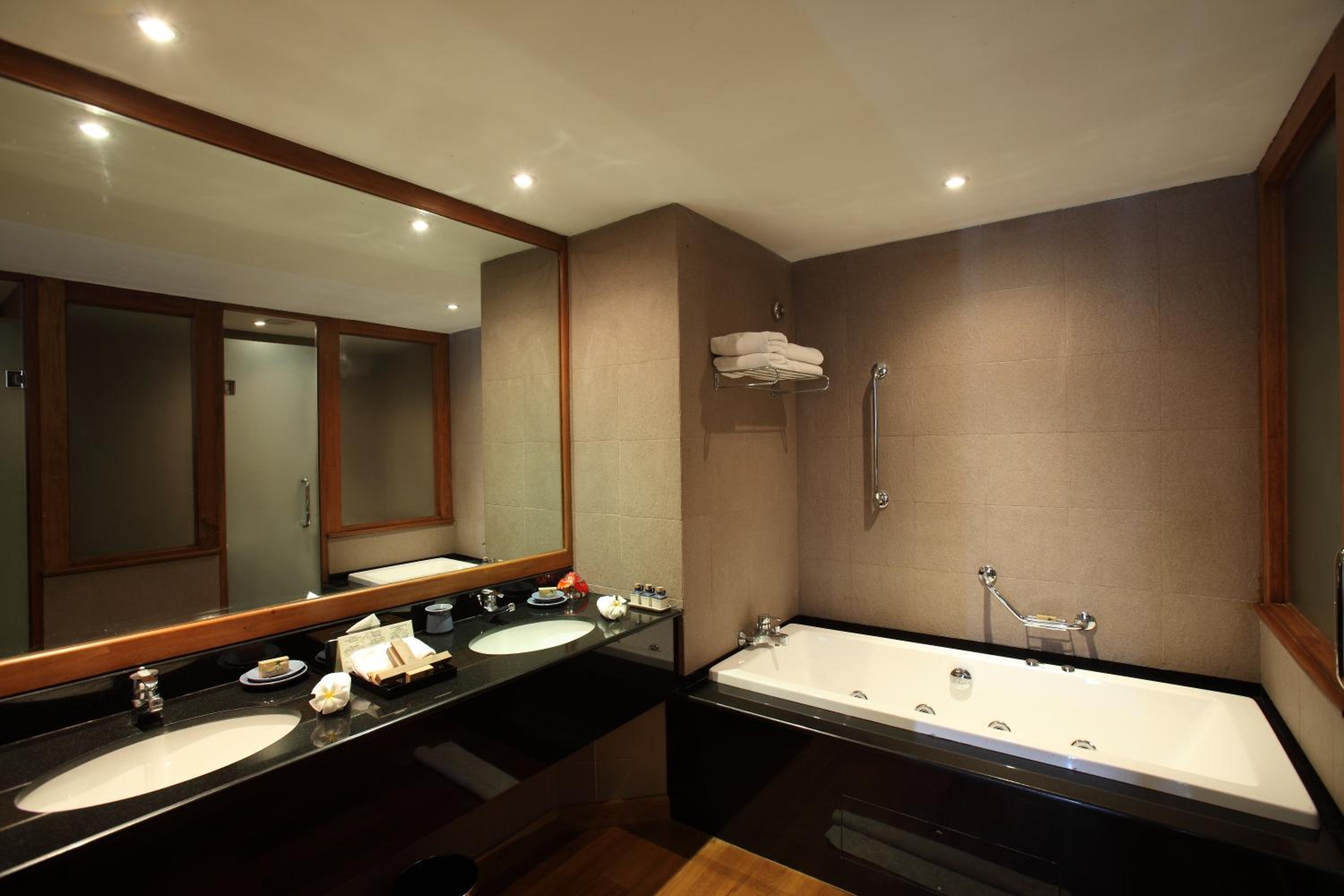 Executive Suite with Sea View - 15% Discount on Food and Beverages - Photo 3