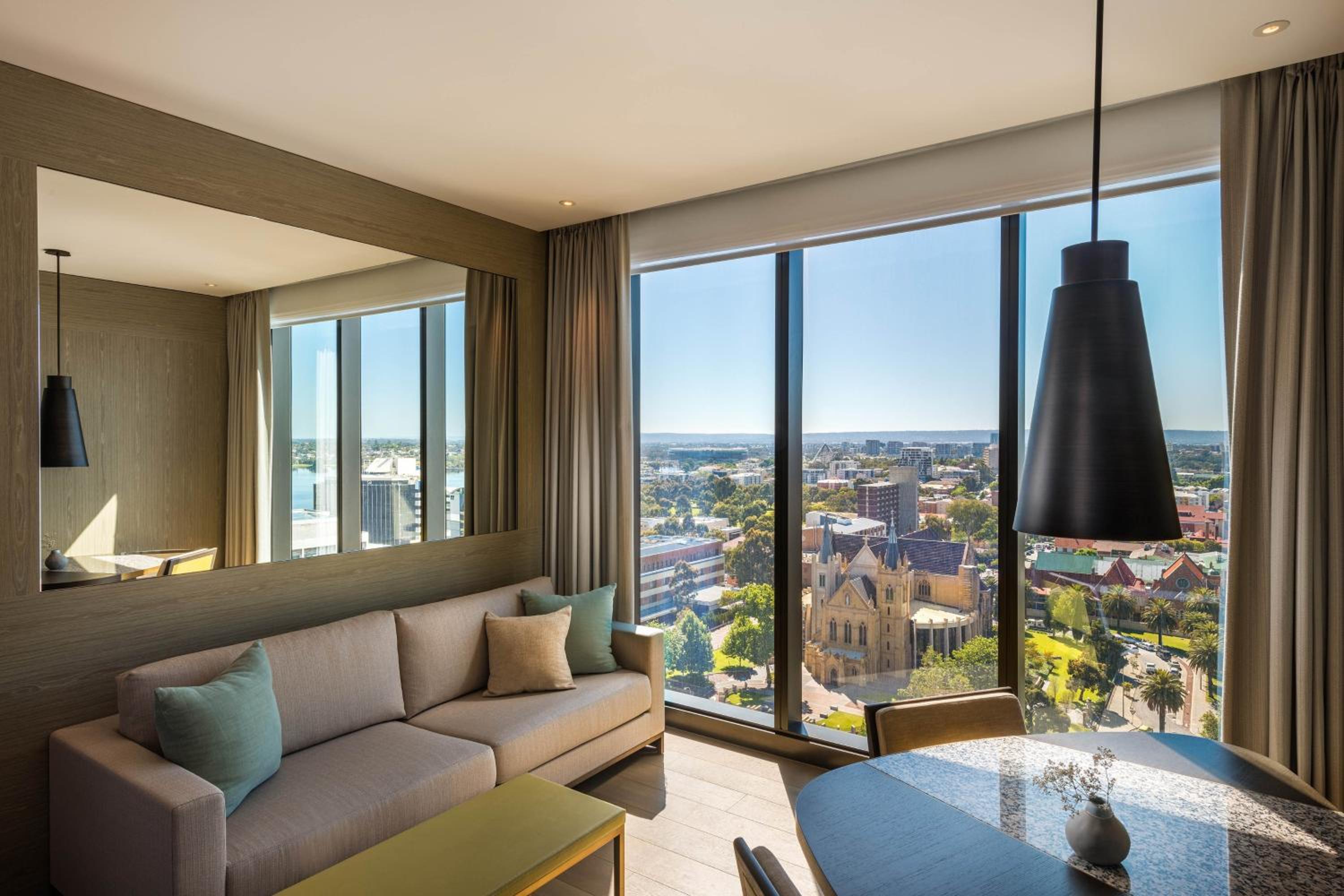 Premier King Room with City View - High Floor