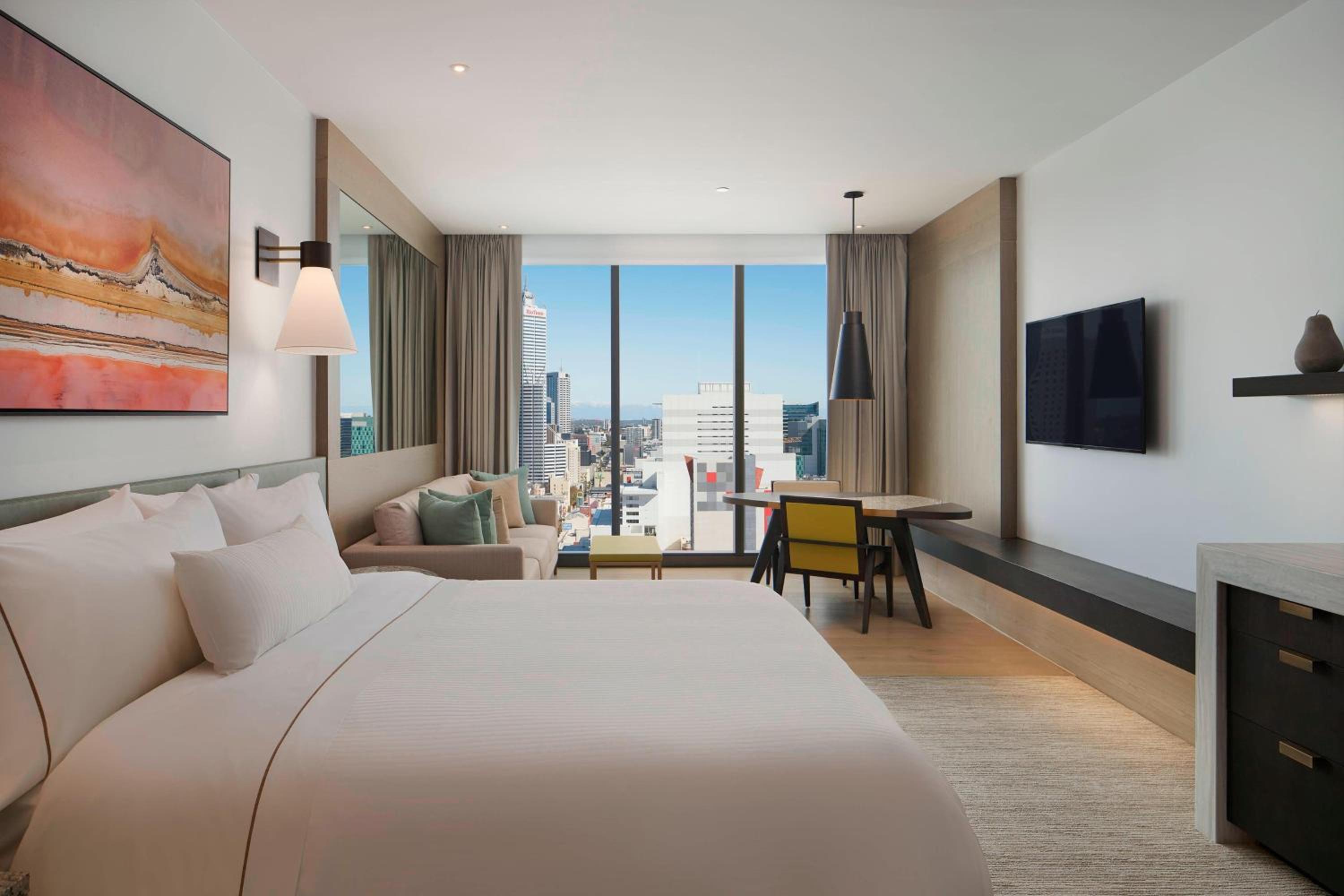 Premier King Room with City View - High Floor