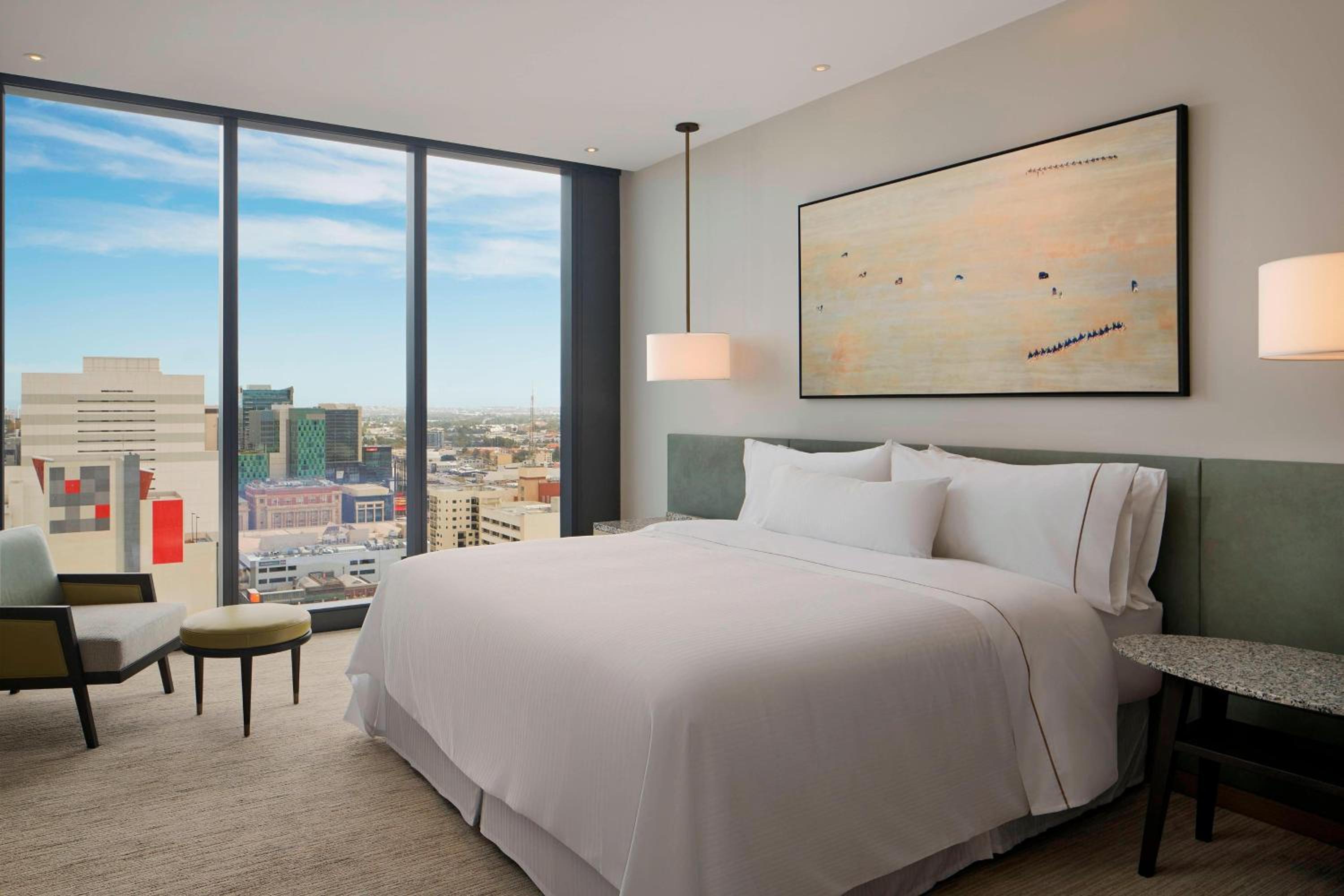 Executive Suite, Club lounge access, 1 King, City view