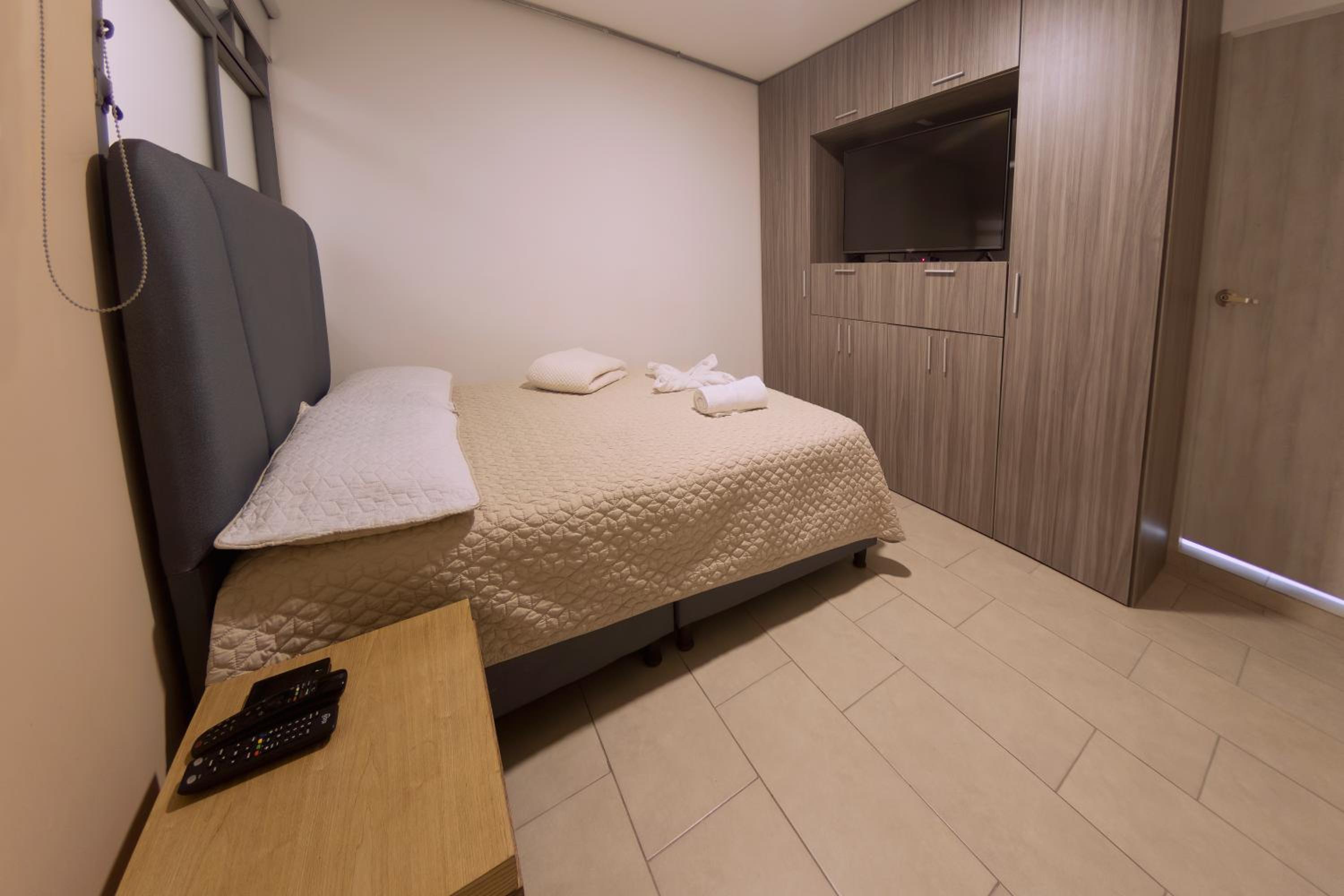 Double Room with Private Bathroom photo 3