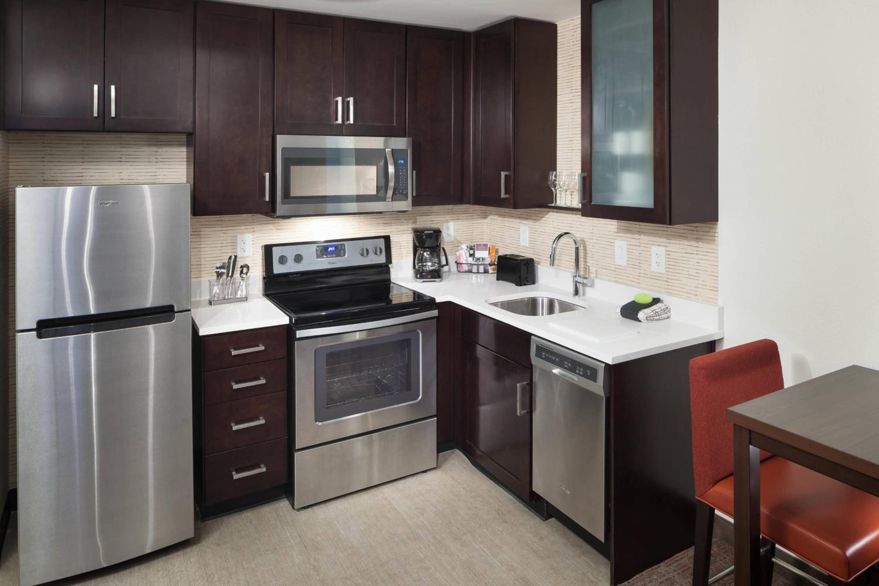 One-Bedroom King Suite with Sofa Bed - Hearing Accessible